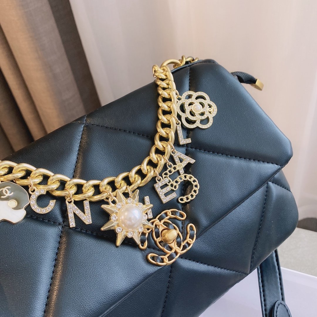 Designer Handbags Chanel 064