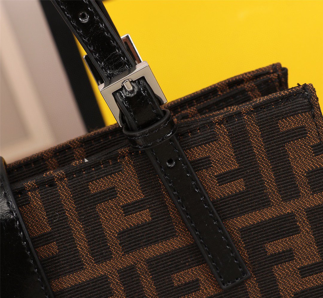 Luxury  Bags Fendi 015