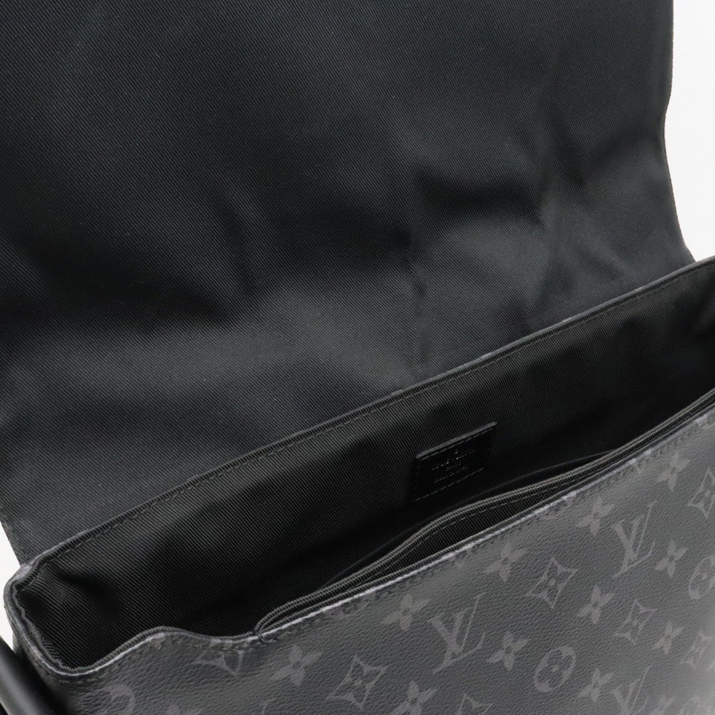 LOUIS VUITTON Louis Vuitton Monograms Messengers District MM NM Shoulder Bag Slip Shoulder M44001