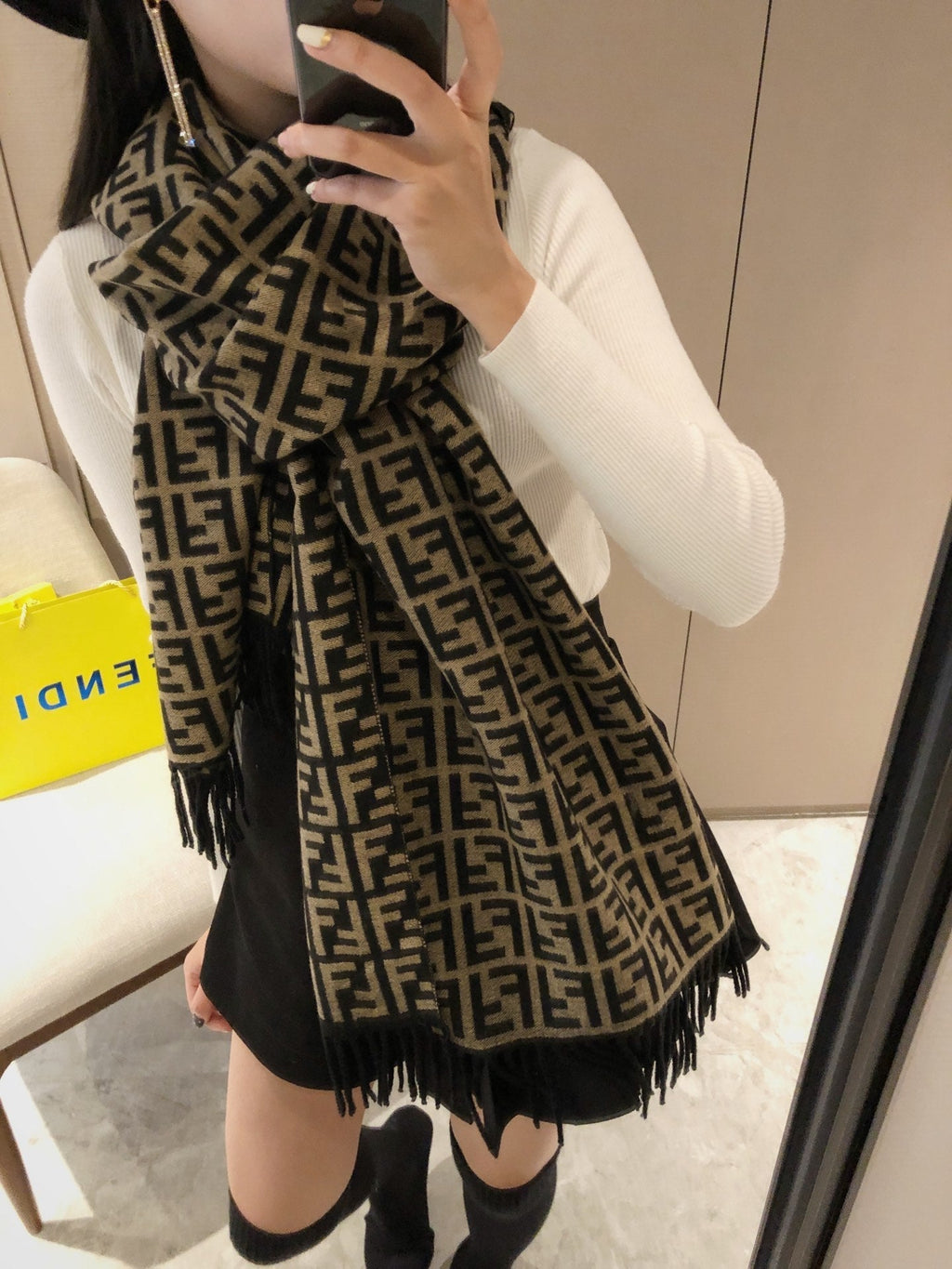 Luxury Fendi  Scarf 016