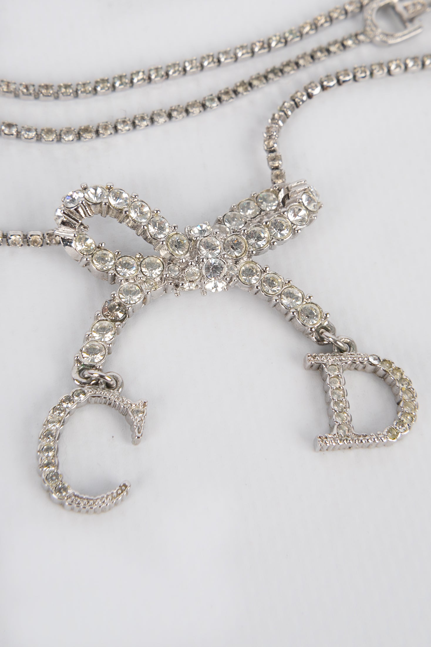 Collier noeud Dior