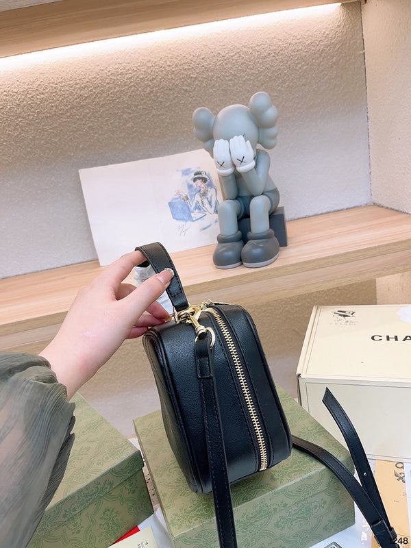 Luxury - Gucci Bags - 137