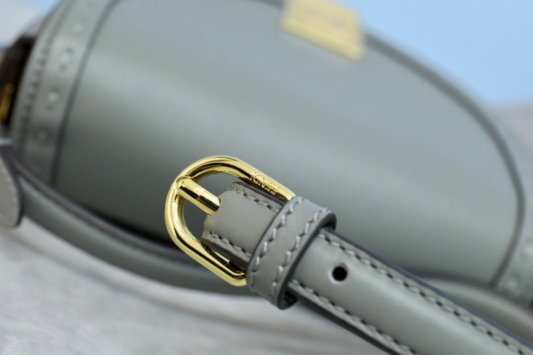 Luxury  Bags Fendi 056