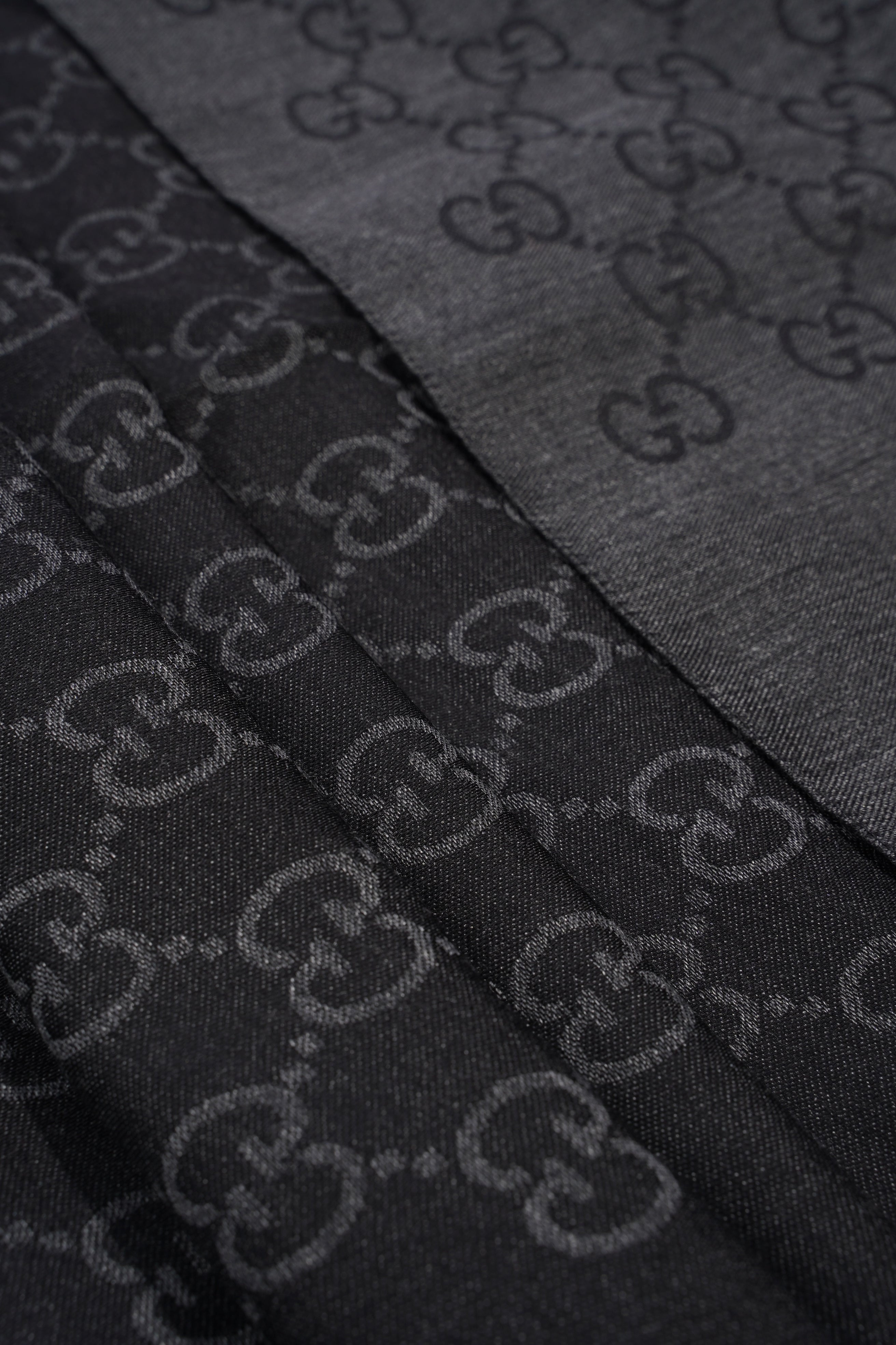 Gucci GG Wool Silk Stole Black / Dark Grey Wool