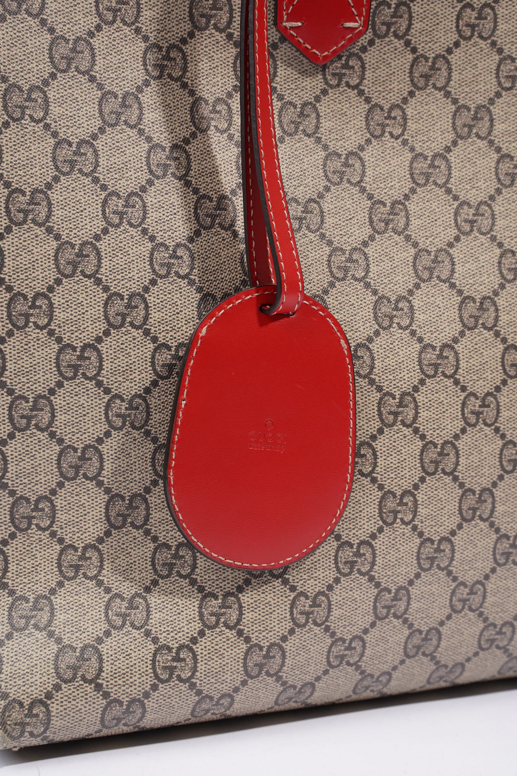 Gucci Reversible Supreme GG Tote Beige / Red