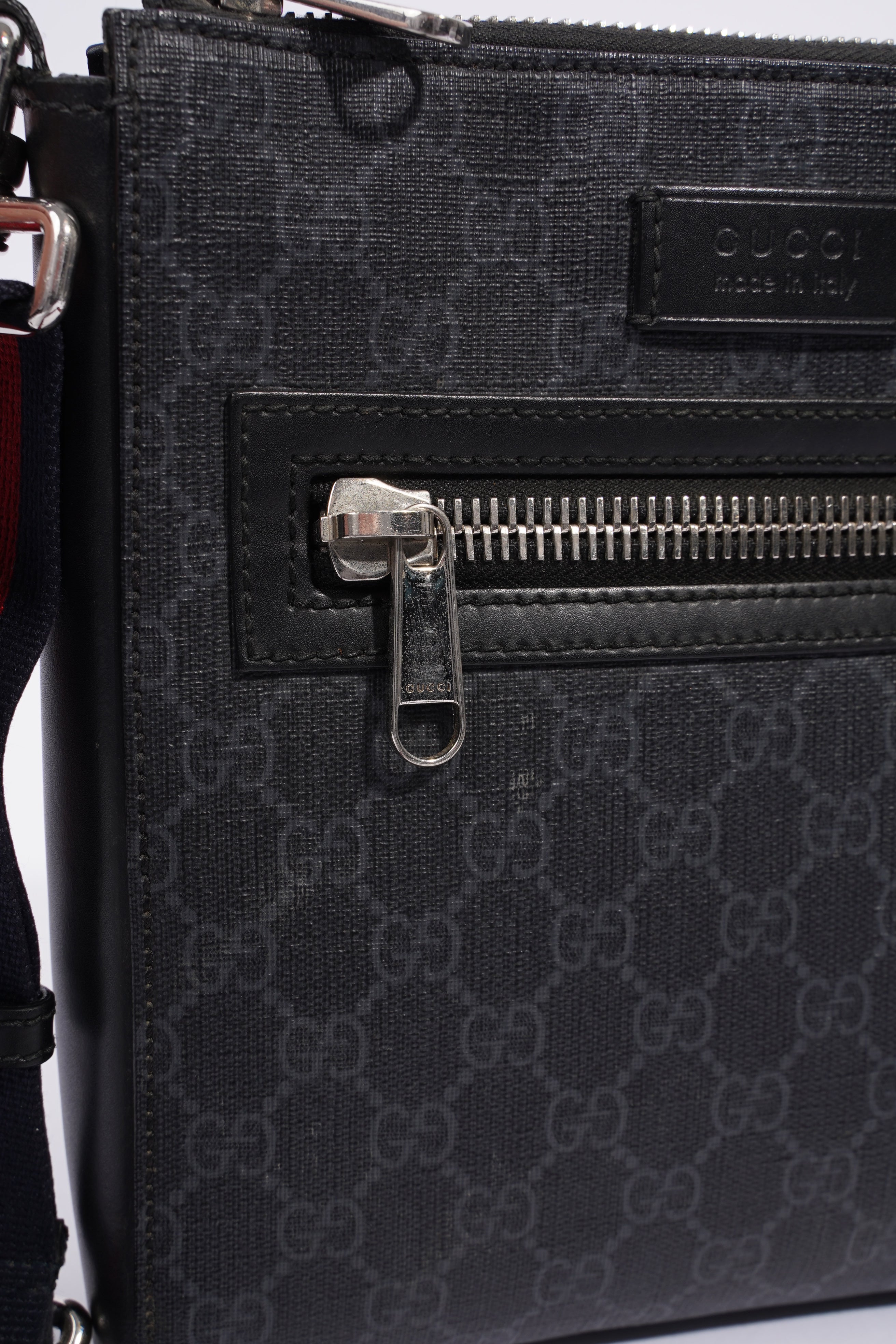 Gucci Small Messenger Black GG Supreme Coated Canvas
