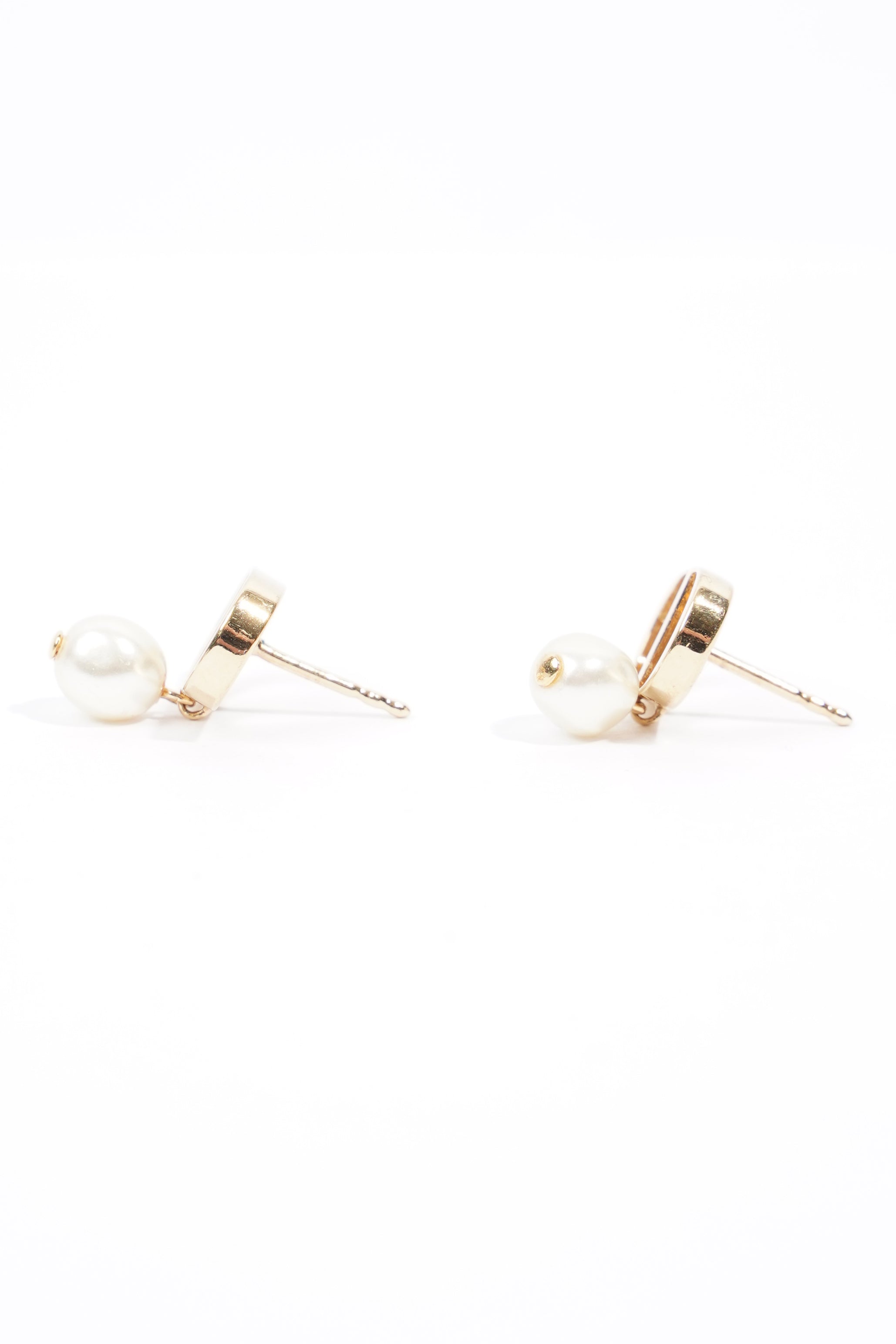 Christian Dior Petit CD Earrings Gold / Pearl Base Metal