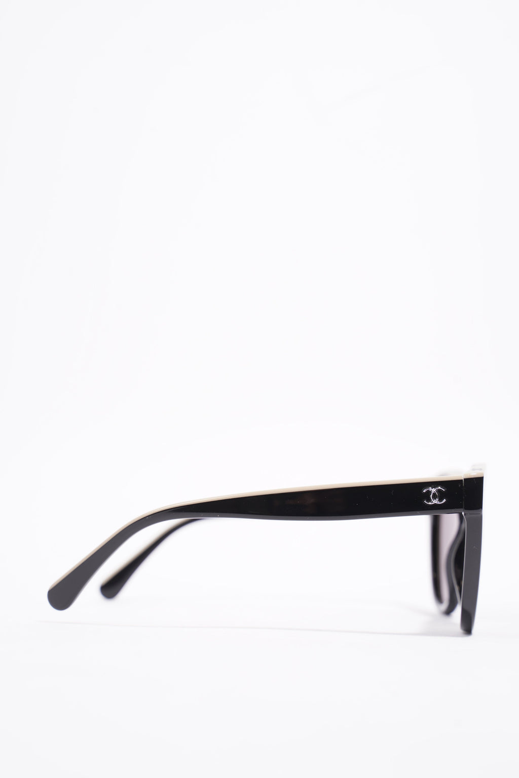 Chanel 5414 Sunglasses Black / Beige Acetate 140mm