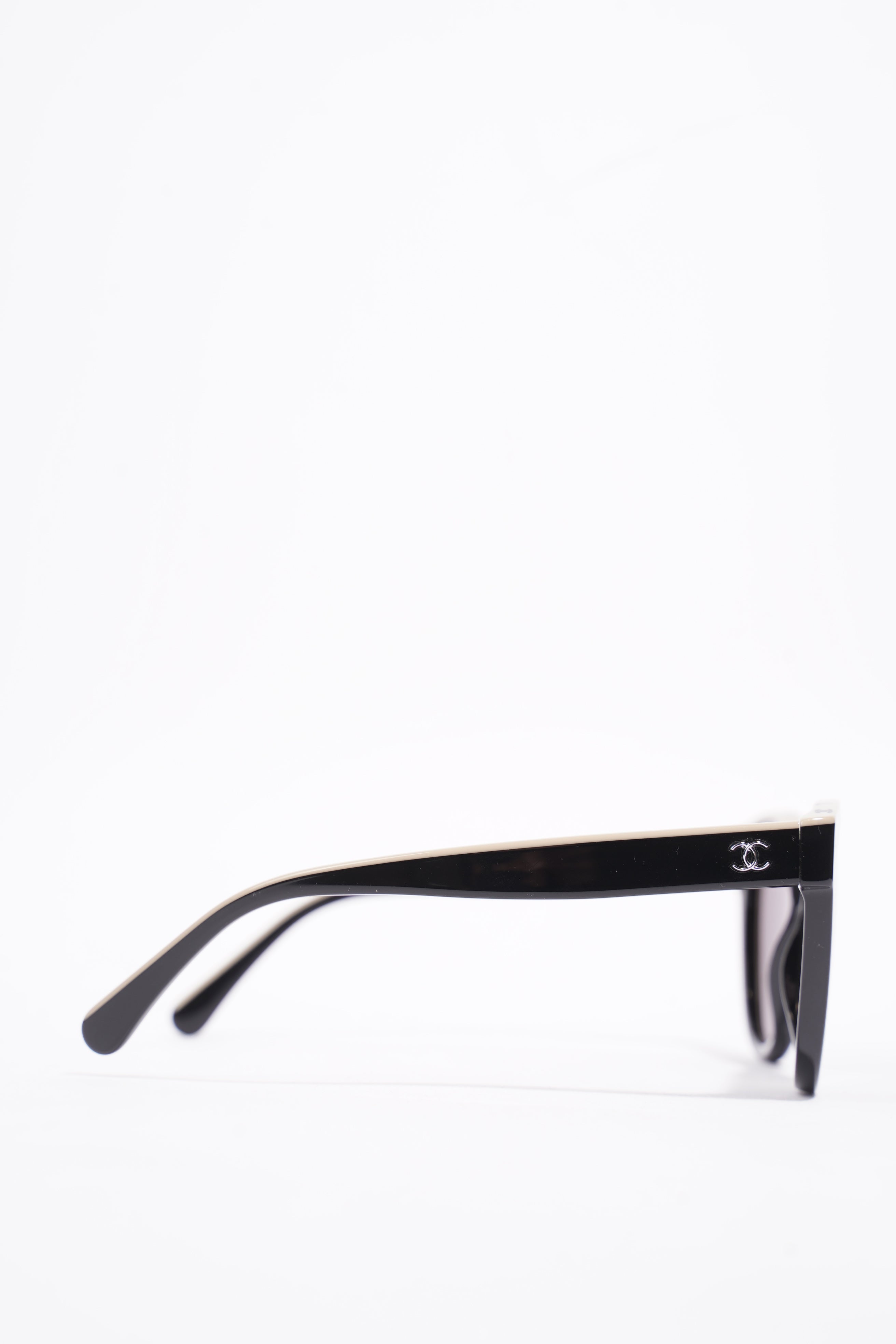 Chanel 5414 Sunglasses Black / Beige Acetate 140mm