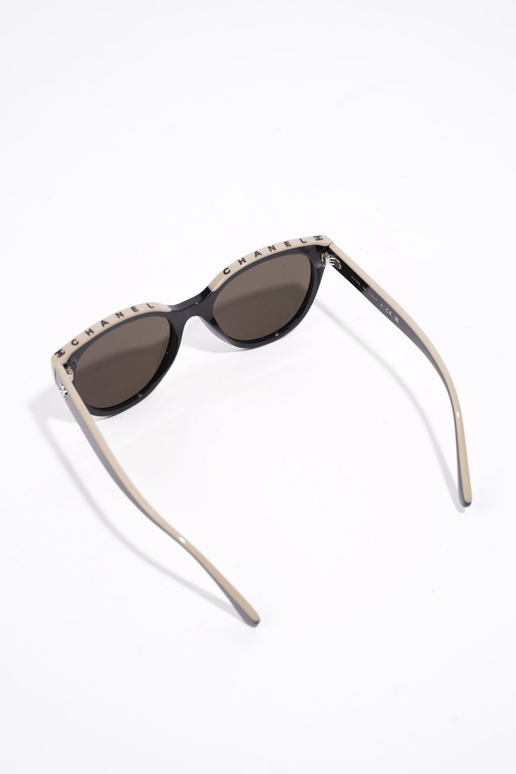 Chanel 5414 Sunglasses Black / Beige Acetate 140mm