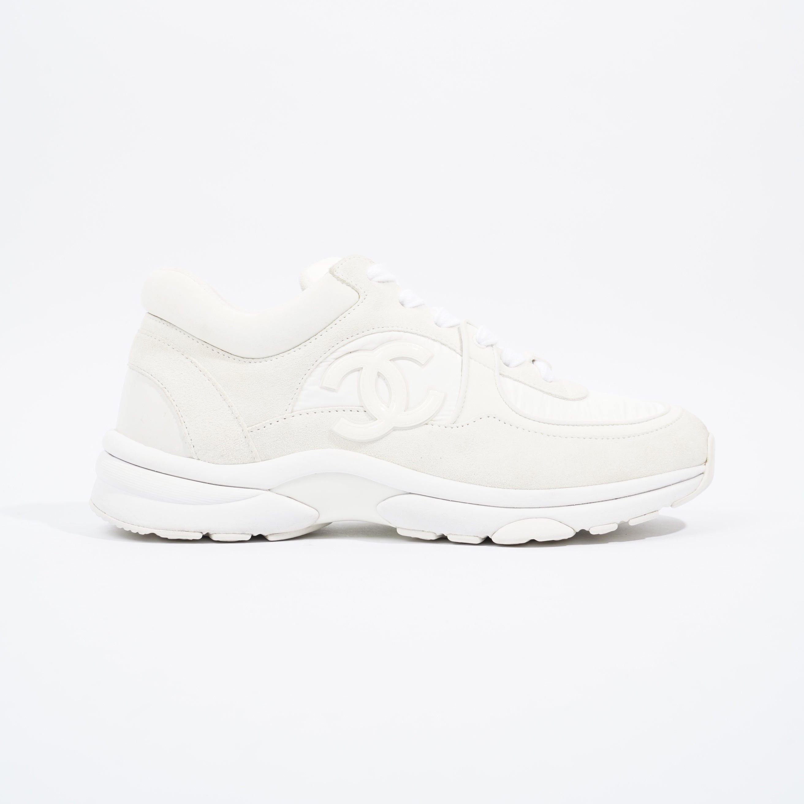 Chanel CC Logo Sneaker White Suede EU 39 UK 6