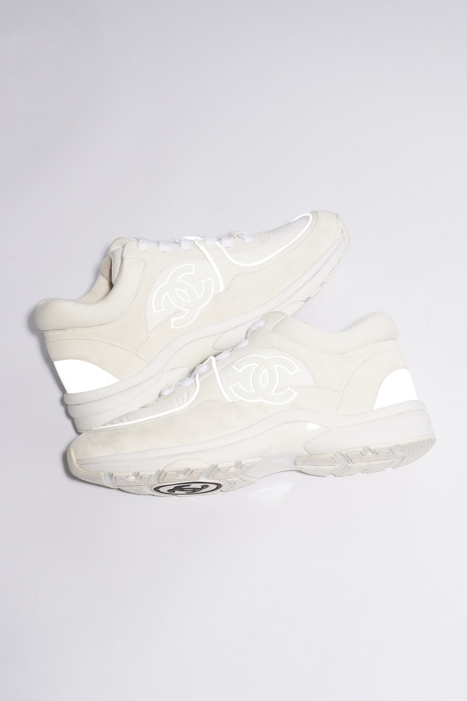 Chanel CC Logo Sneaker White Suede EU 39 UK 6