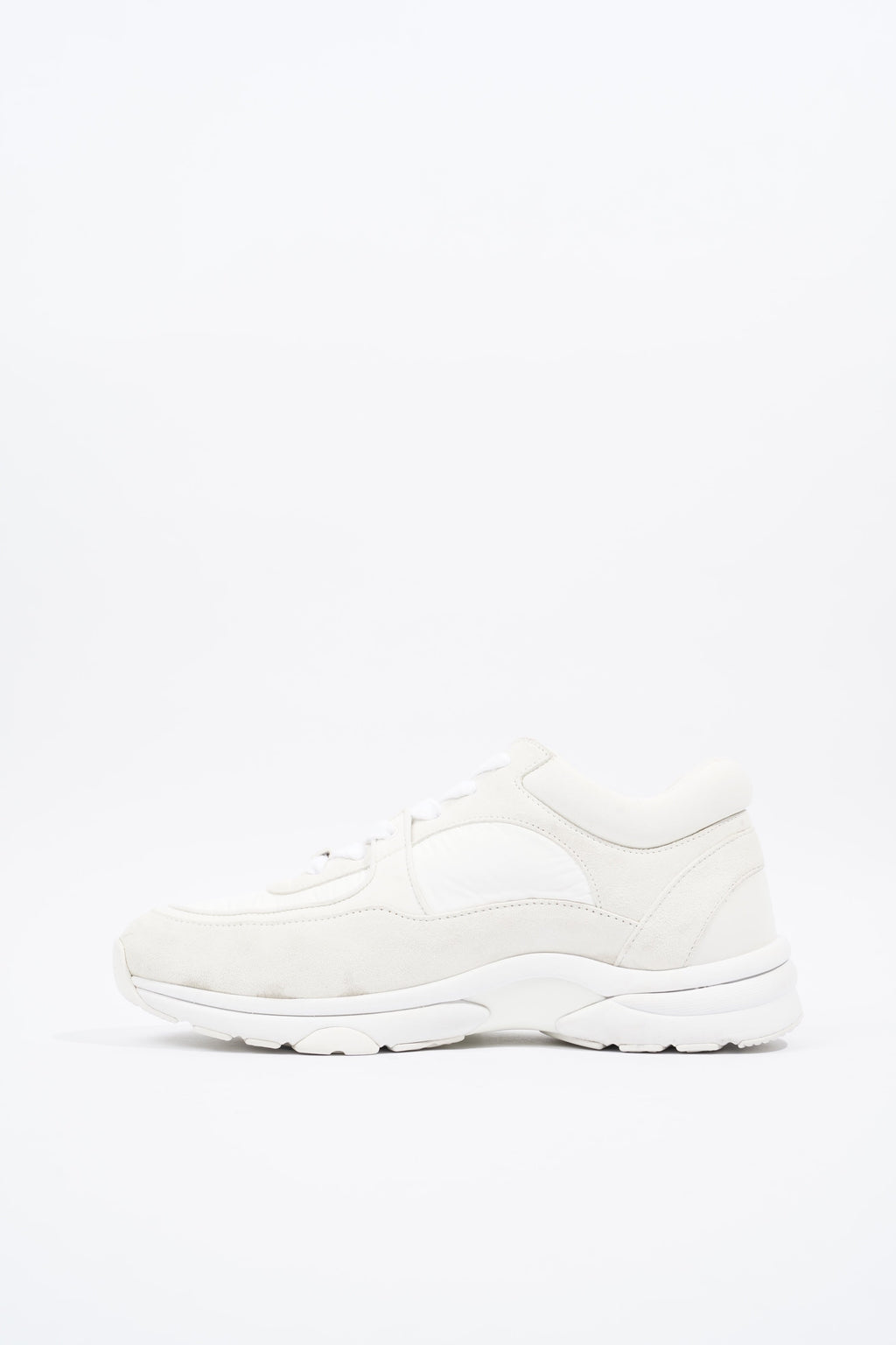 Chanel CC Logo Sneaker White Suede EU 39 UK 6