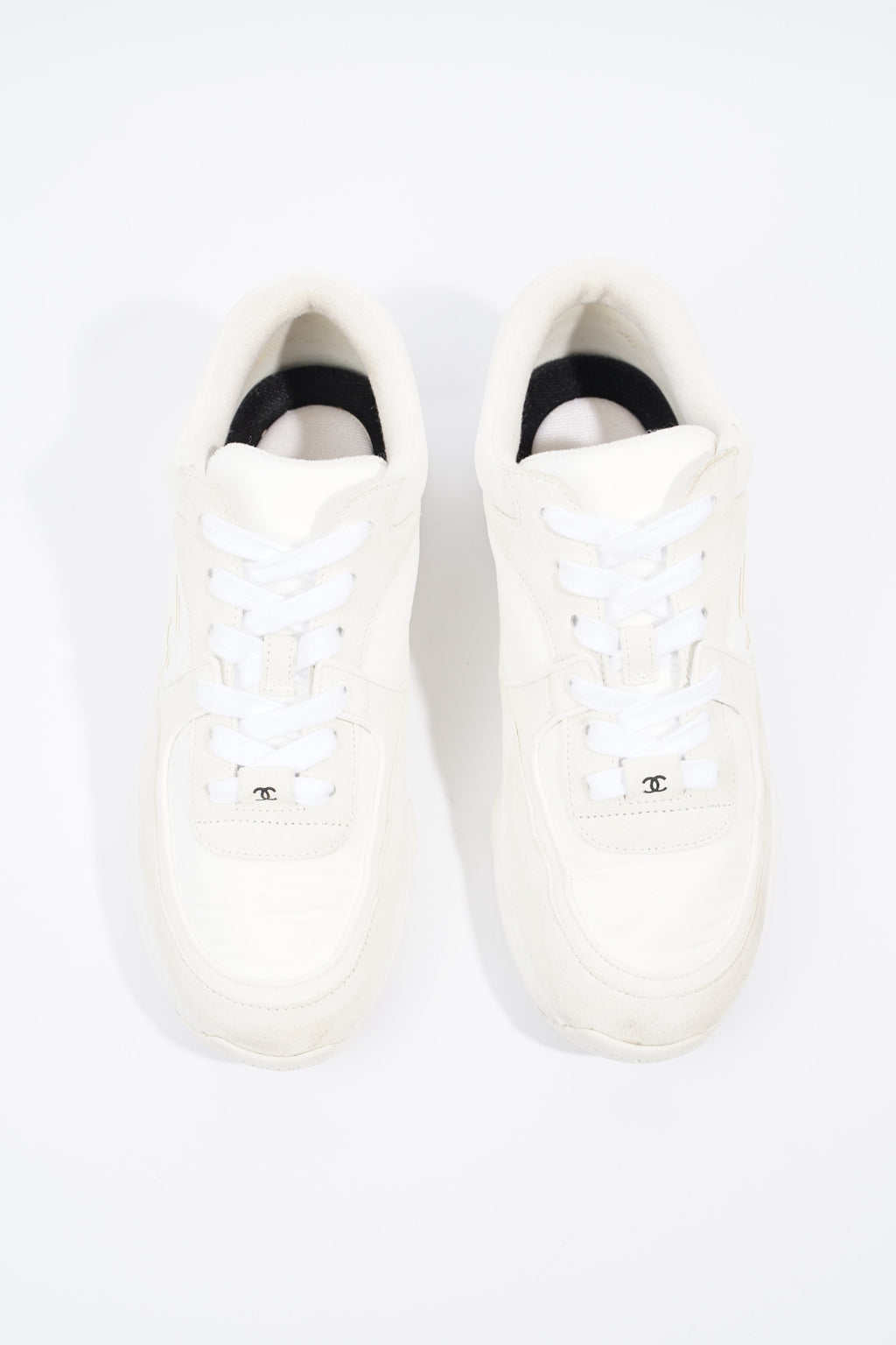 Chanel CC Logo Sneaker White Suede EU 39 UK 6