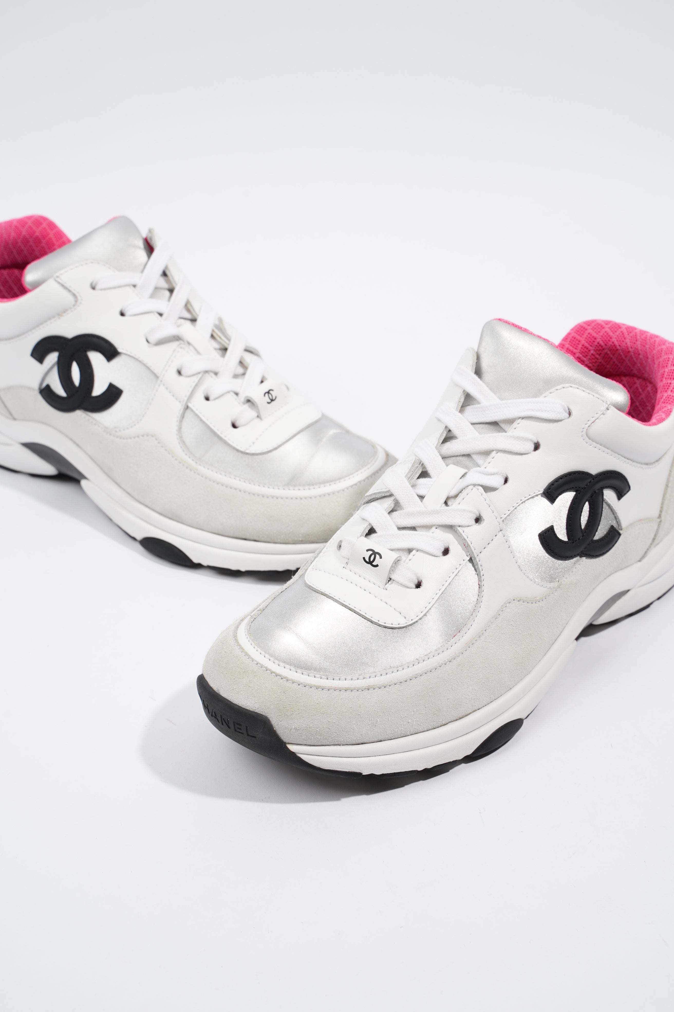 Chanel CC Logo Sneaker White / Silver / Black Suede EU 38.5 UK 5.5