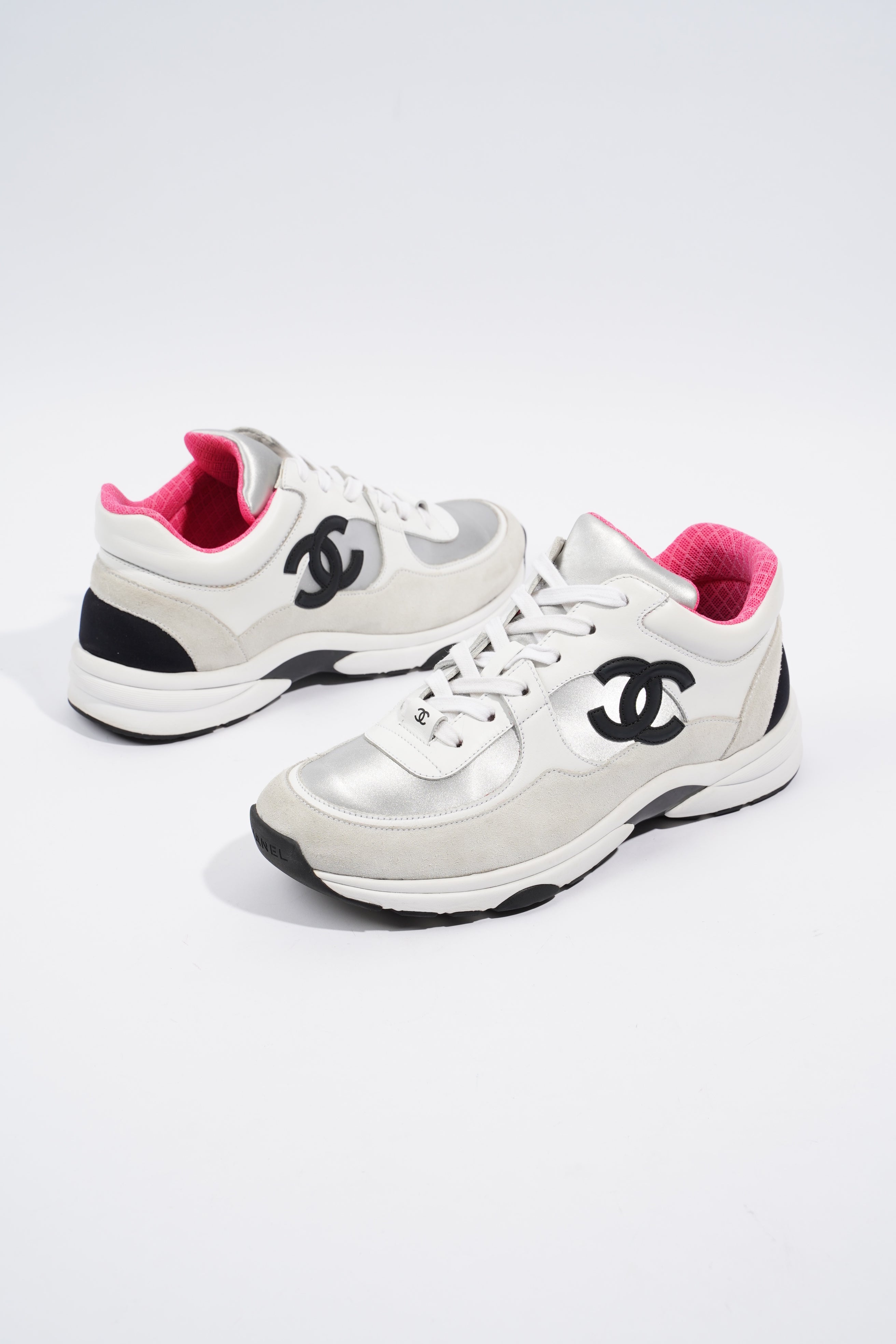 Chanel CC Logo Sneaker White / Silver / Black Suede EU 38.5 UK 5.5