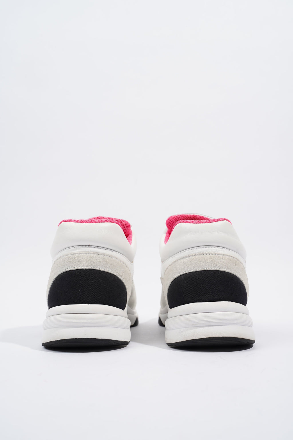 Chanel CC Logo Sneaker White / Silver / Black Suede EU 38.5 UK 5.5