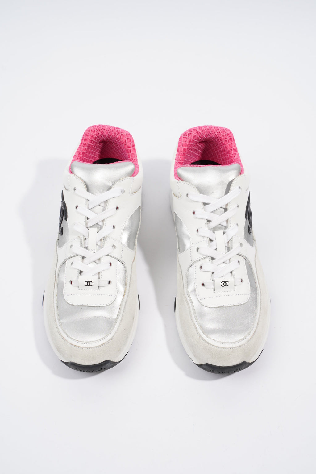 Chanel CC Logo Sneaker White / Silver / Black Suede EU 38.5 UK 5.5
