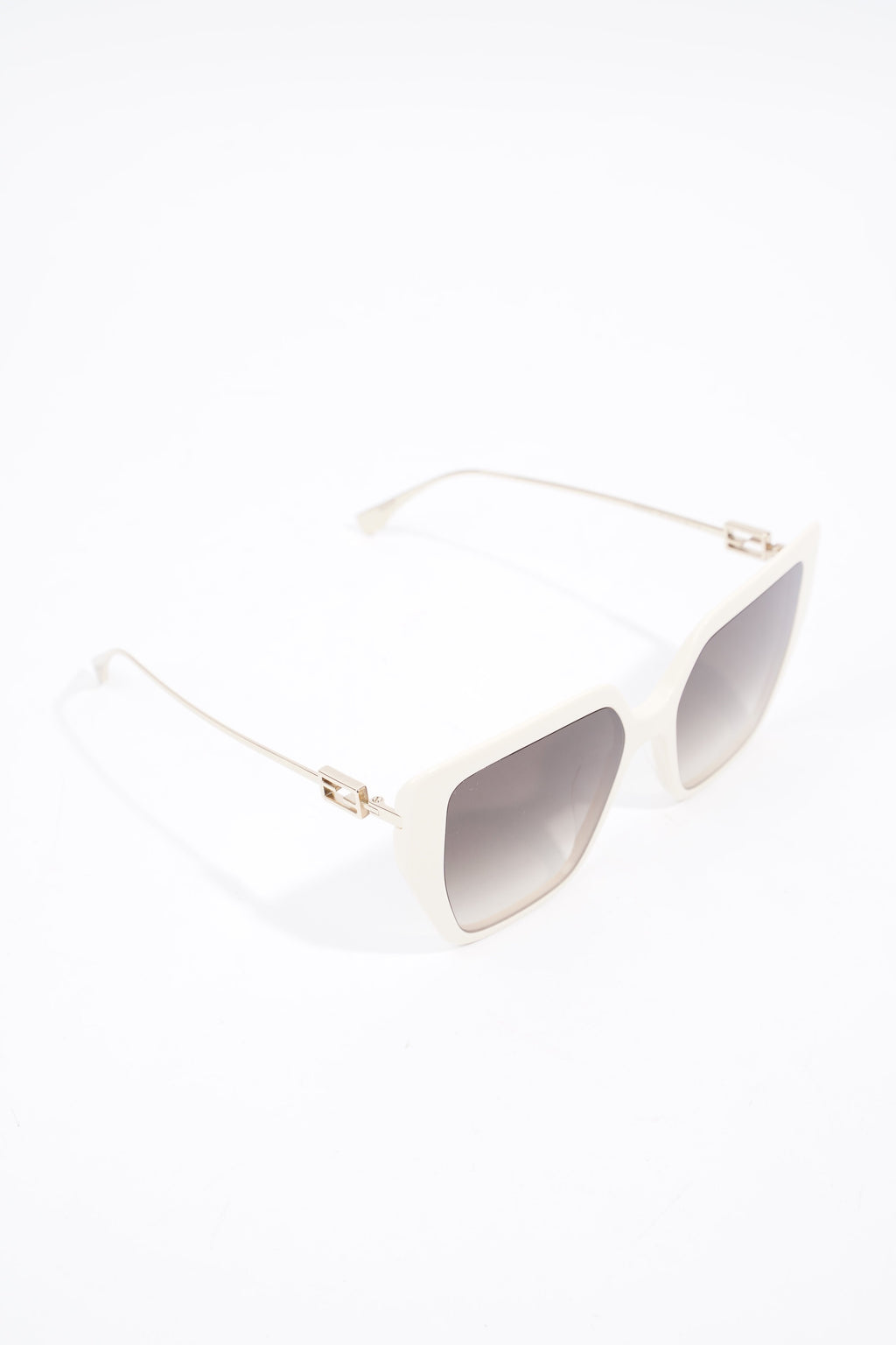 Fendi Baguette Oversized Sunglasses Ivory / Silver Acetate 55mm 18mm