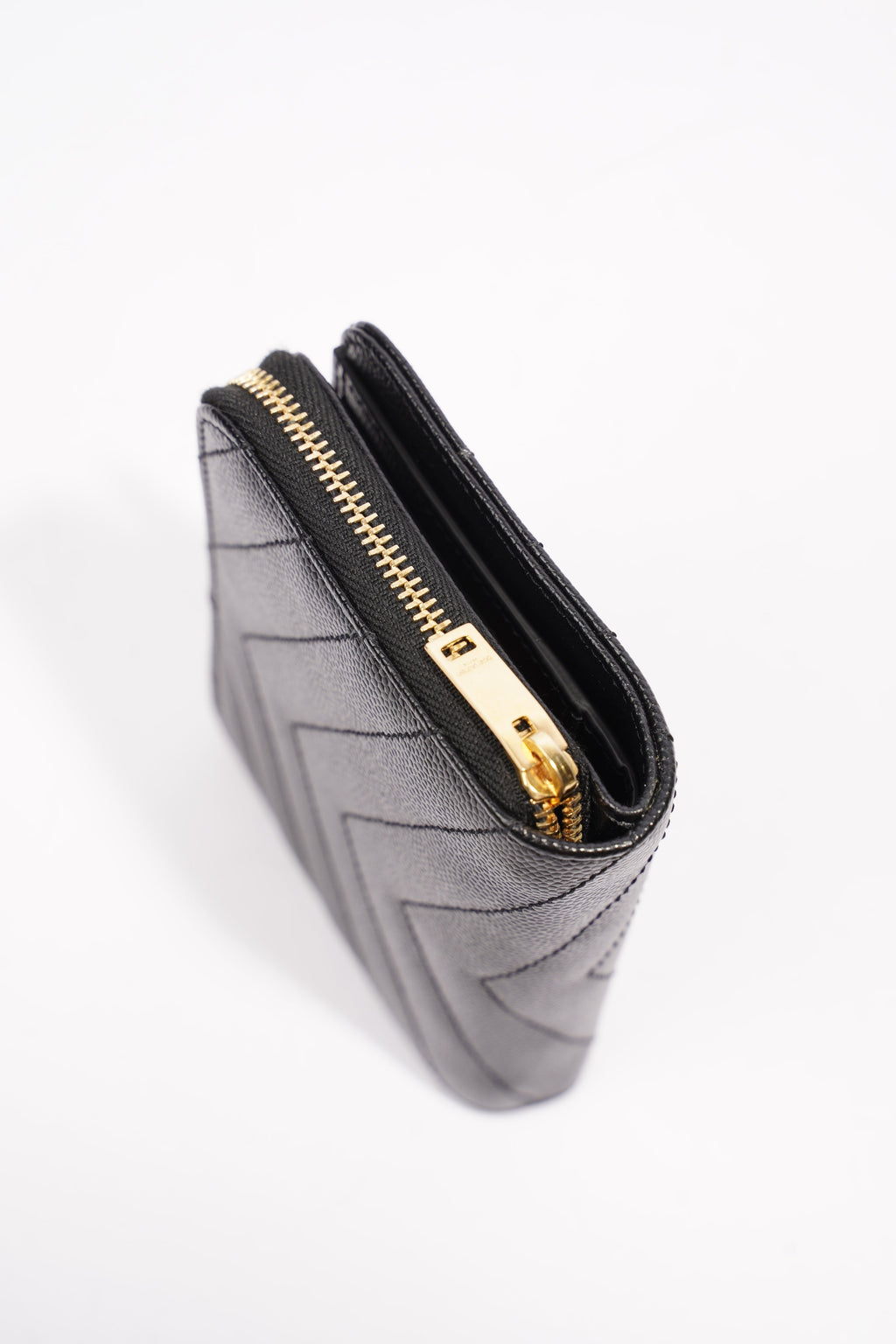 Saint Laurent Brand-Plaque Chevron-Quilted Black Grained Leather Small