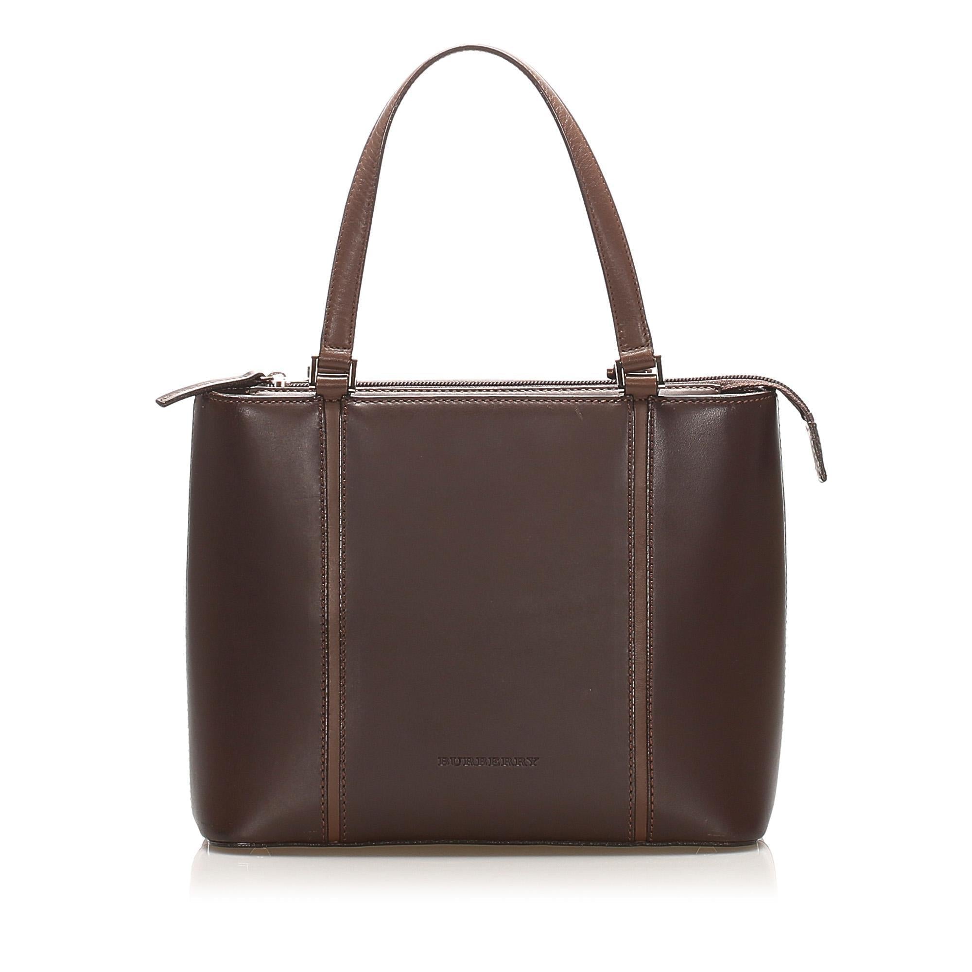 Burberry Leather Handbag (SHG-15699)