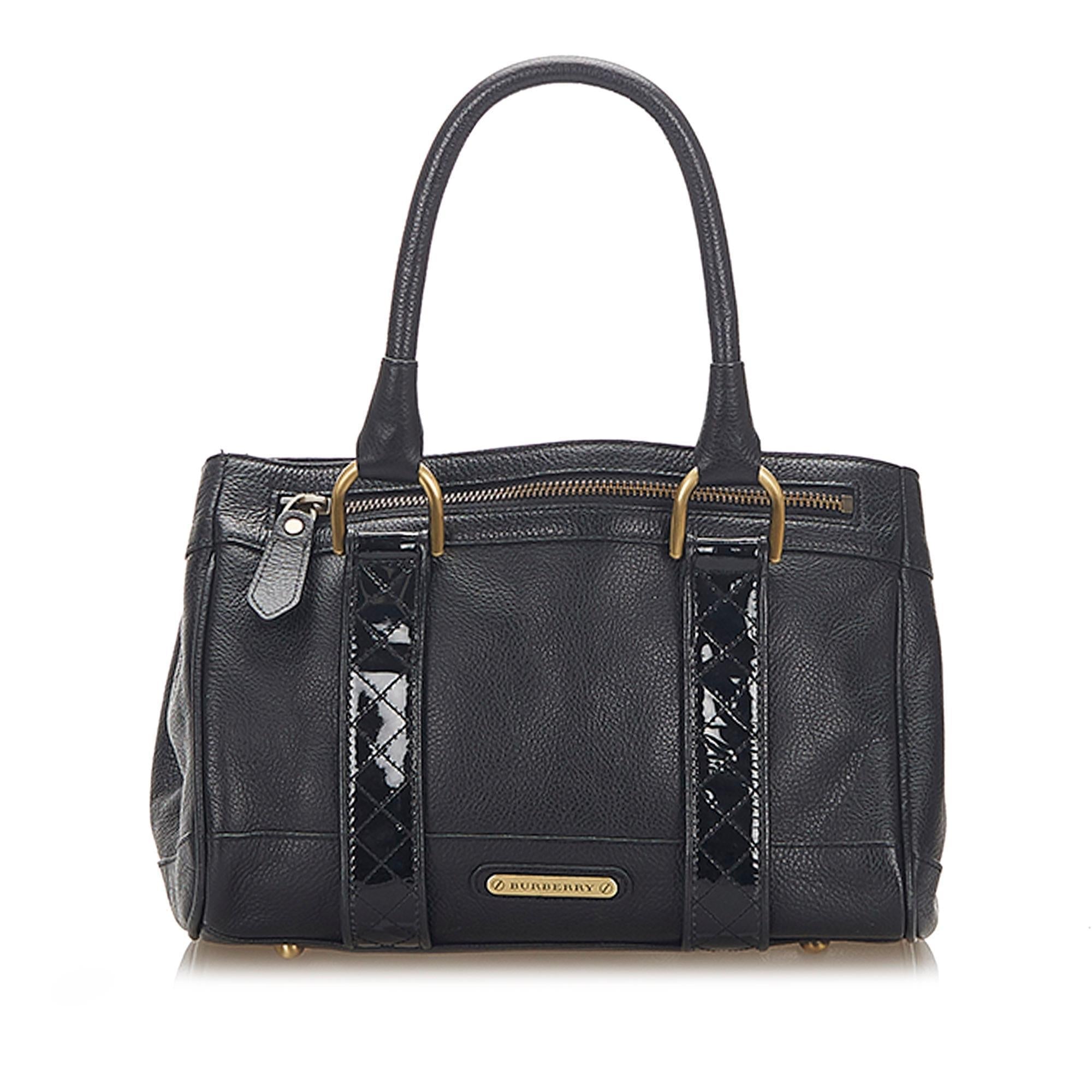 Burberry Leather Handbag (SHG-17144)