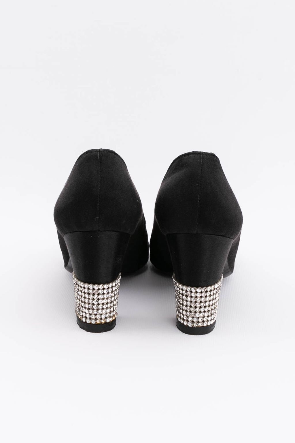 Souliers strassés Christian Dior