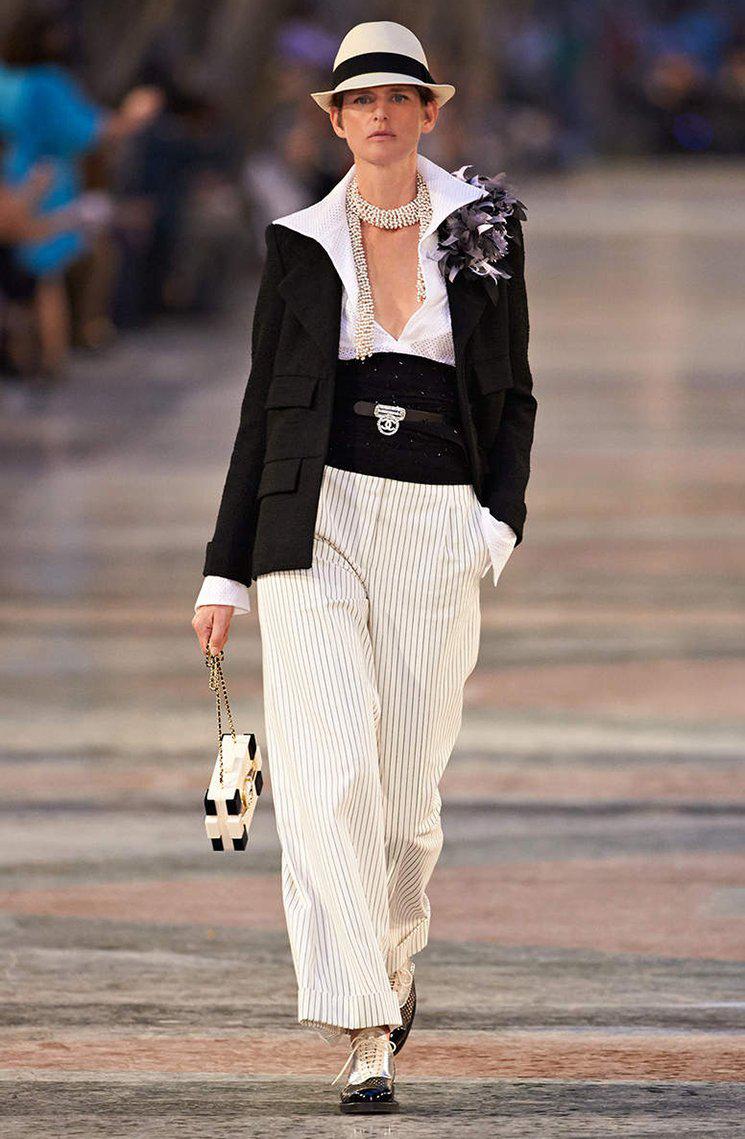 CHANEL Paris-Habana Cuba Lego Plexiglass Runway Clutch