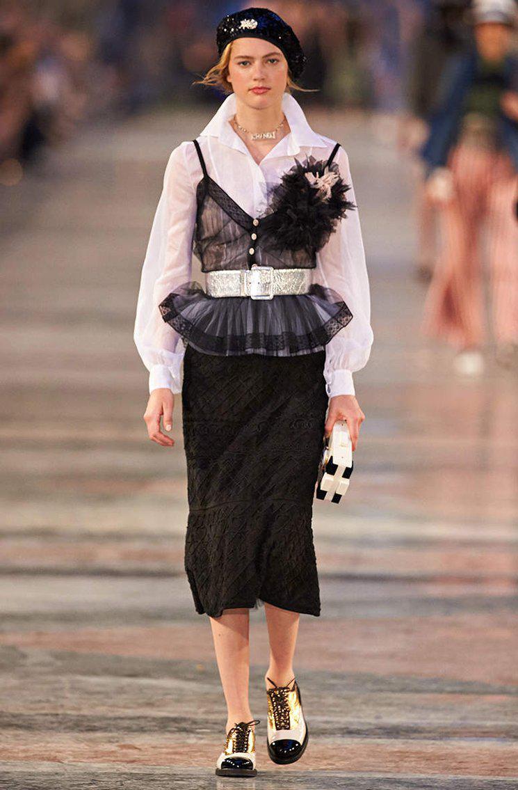 CHANEL Paris-Habana Cuba Lego Plexiglass Runway Clutch