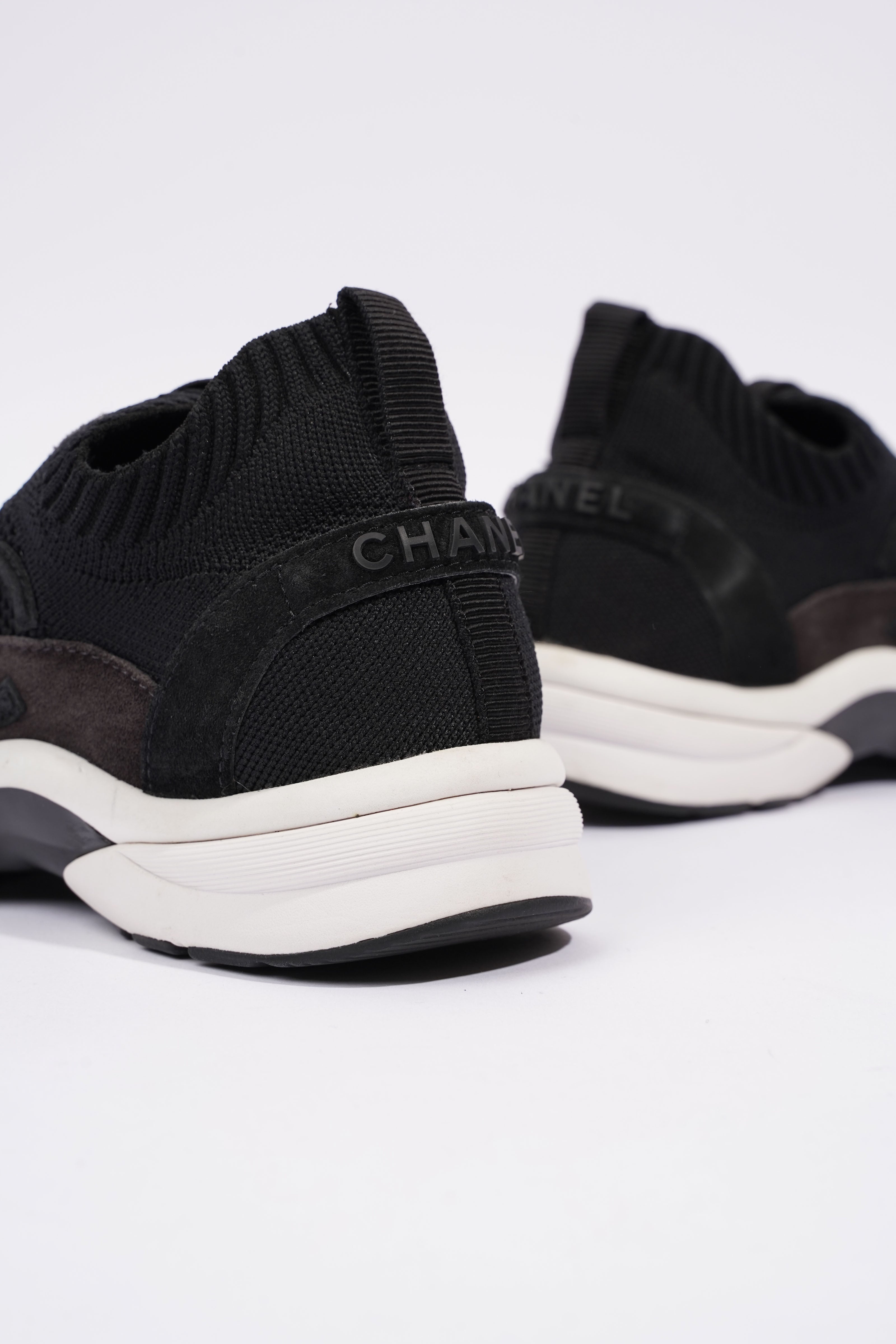 Chanel CC Logo Knit Sneaker Black / White Suede EU 37.5 UK 4.5