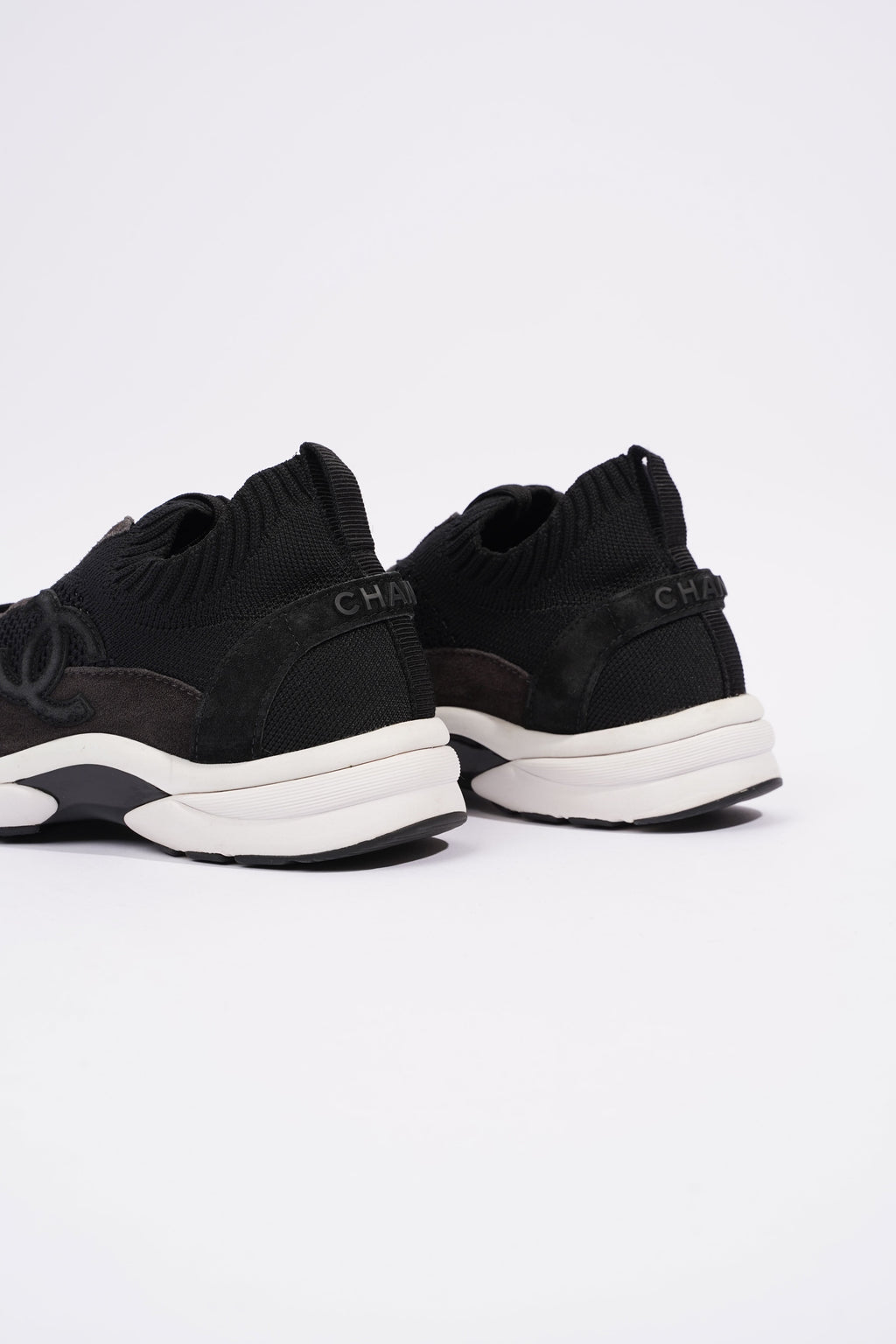 Chanel CC Logo Knit Sneaker Black / White Suede EU 37.5 UK 4.5