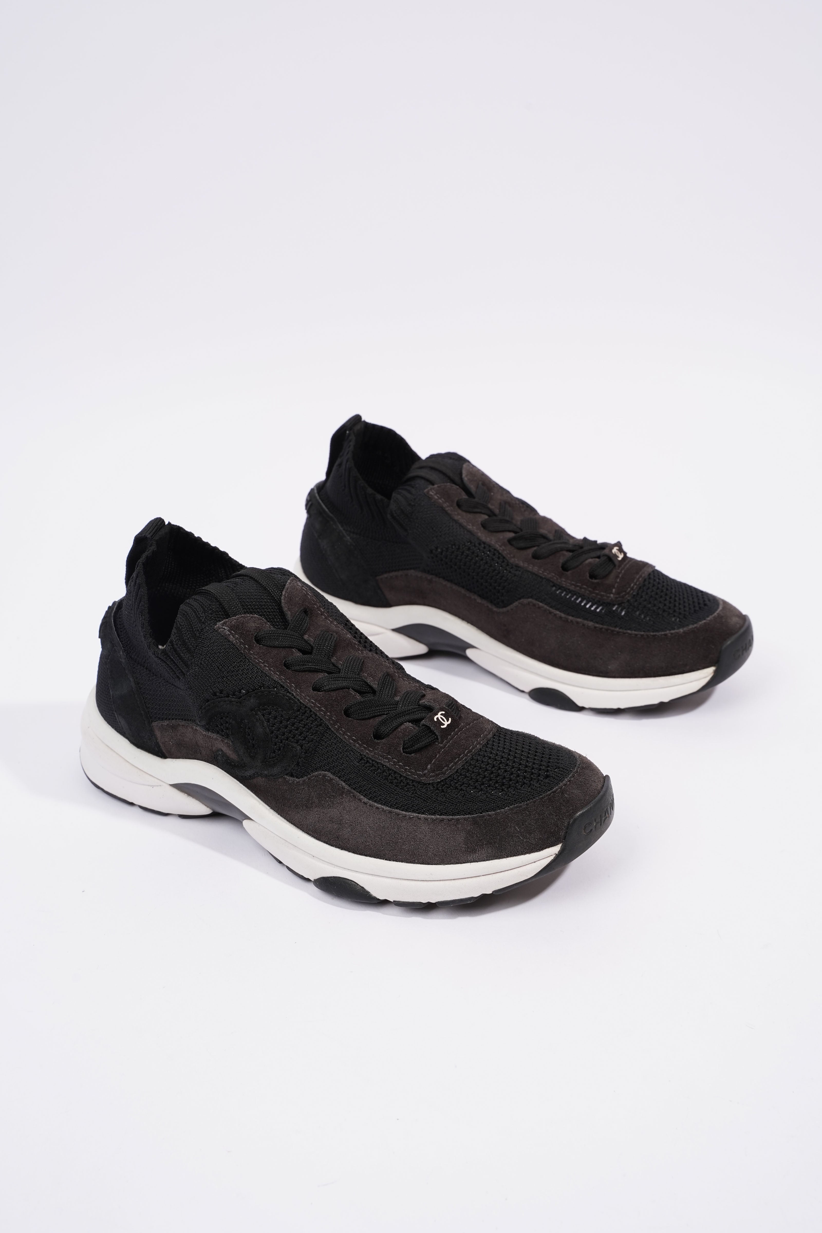 Chanel CC Logo Knit Sneaker Black / White Suede EU 37.5 UK 4.5