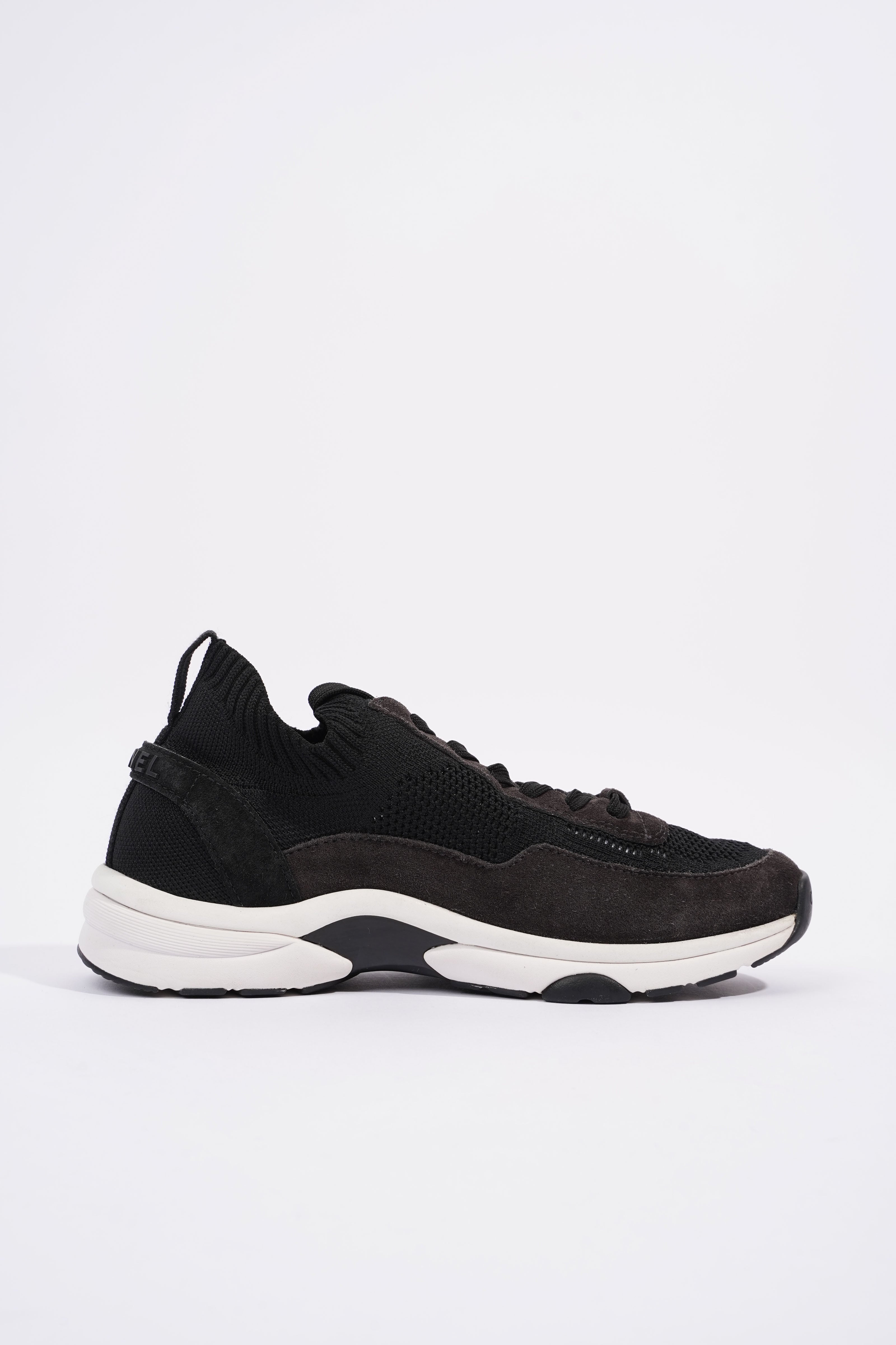 Chanel CC Logo Knit Sneaker Black / White Suede EU 37.5 UK 4.5