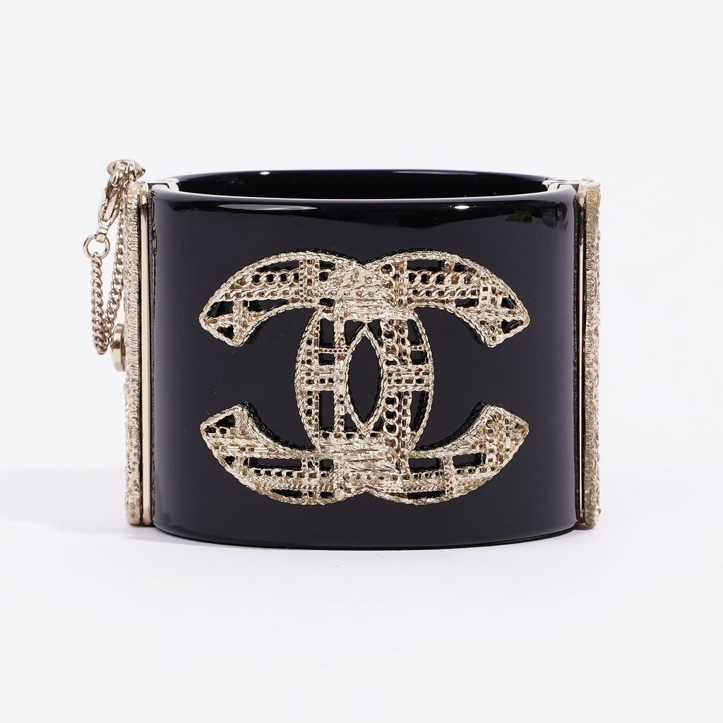 Chanel CC Logo Cuff Black / Gold Resin