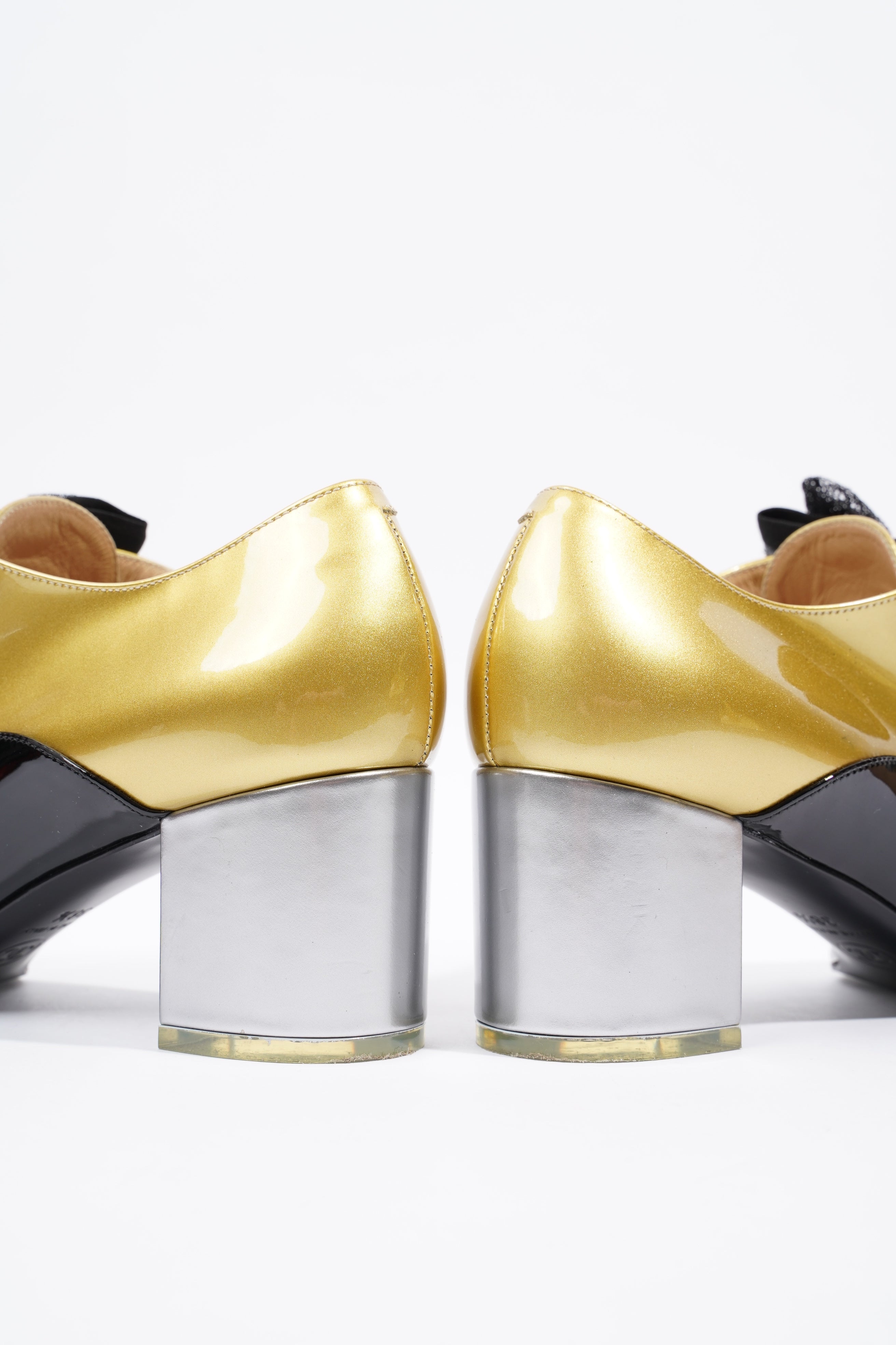 Chanel Oxford Pumps Gold / Black Patent Leather EU 38.5 UK 5.5