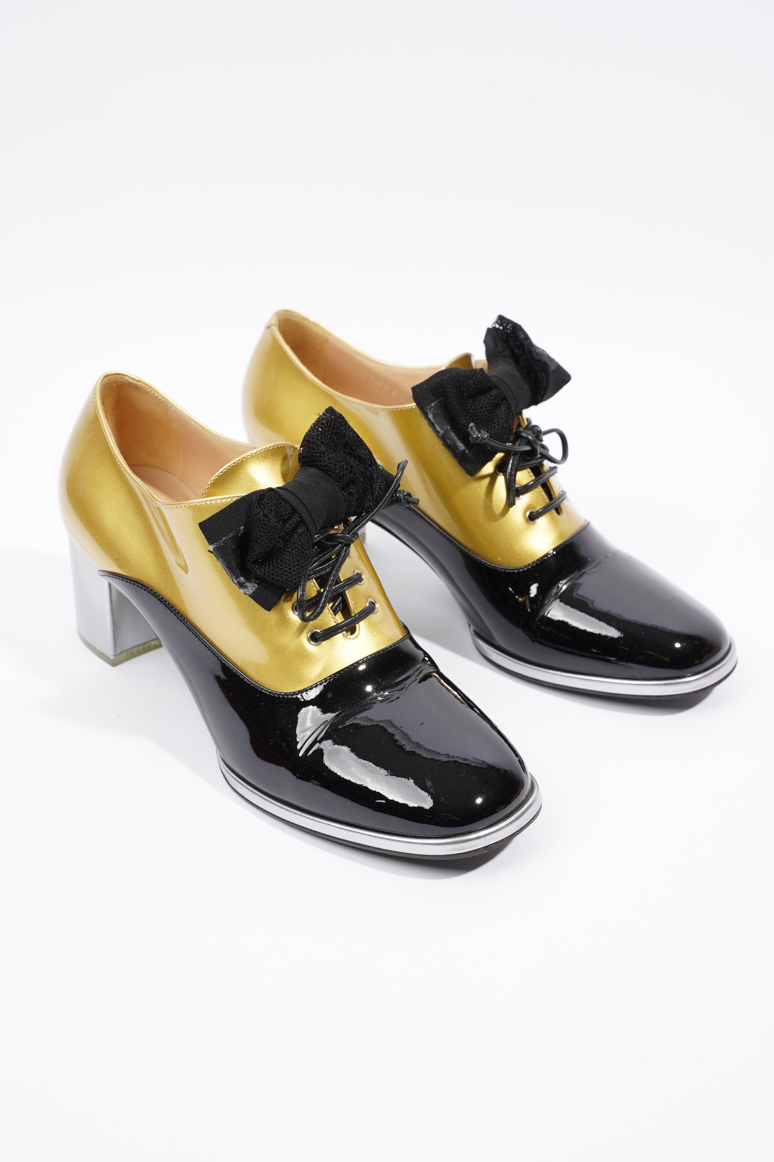 Chanel Oxford Pumps Gold / Black Patent Leather EU 38.5 UK 5.5