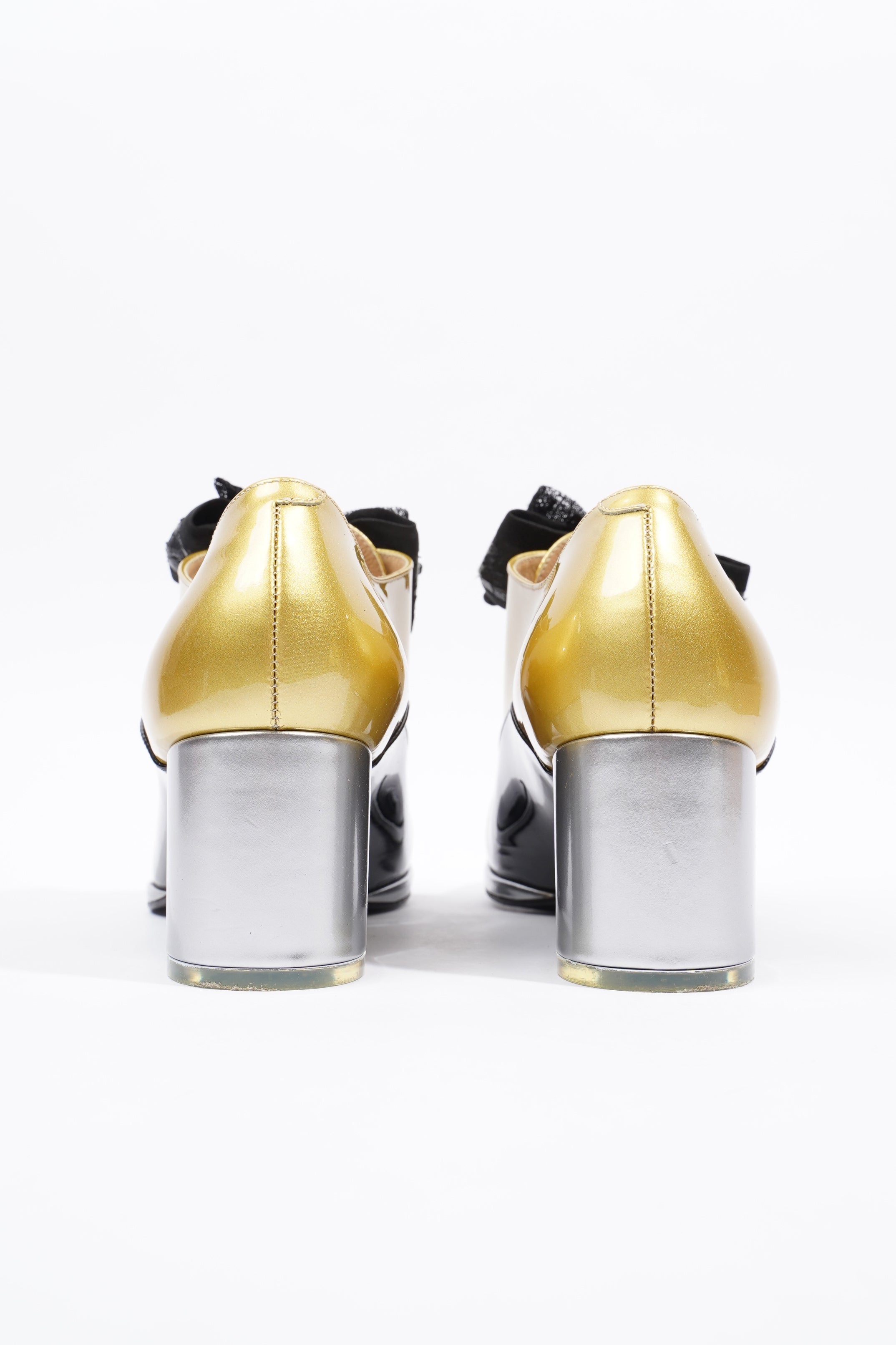 Chanel Oxford Pumps Gold / Black Patent Leather EU 38.5 UK 5.5