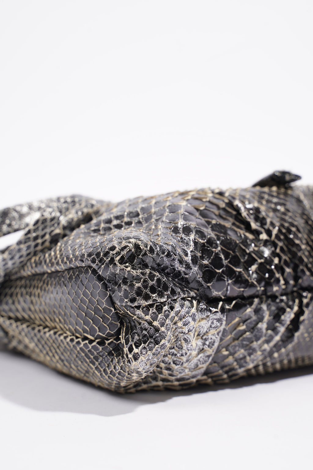 Gucci Hysteria Clutch Bag Black Python