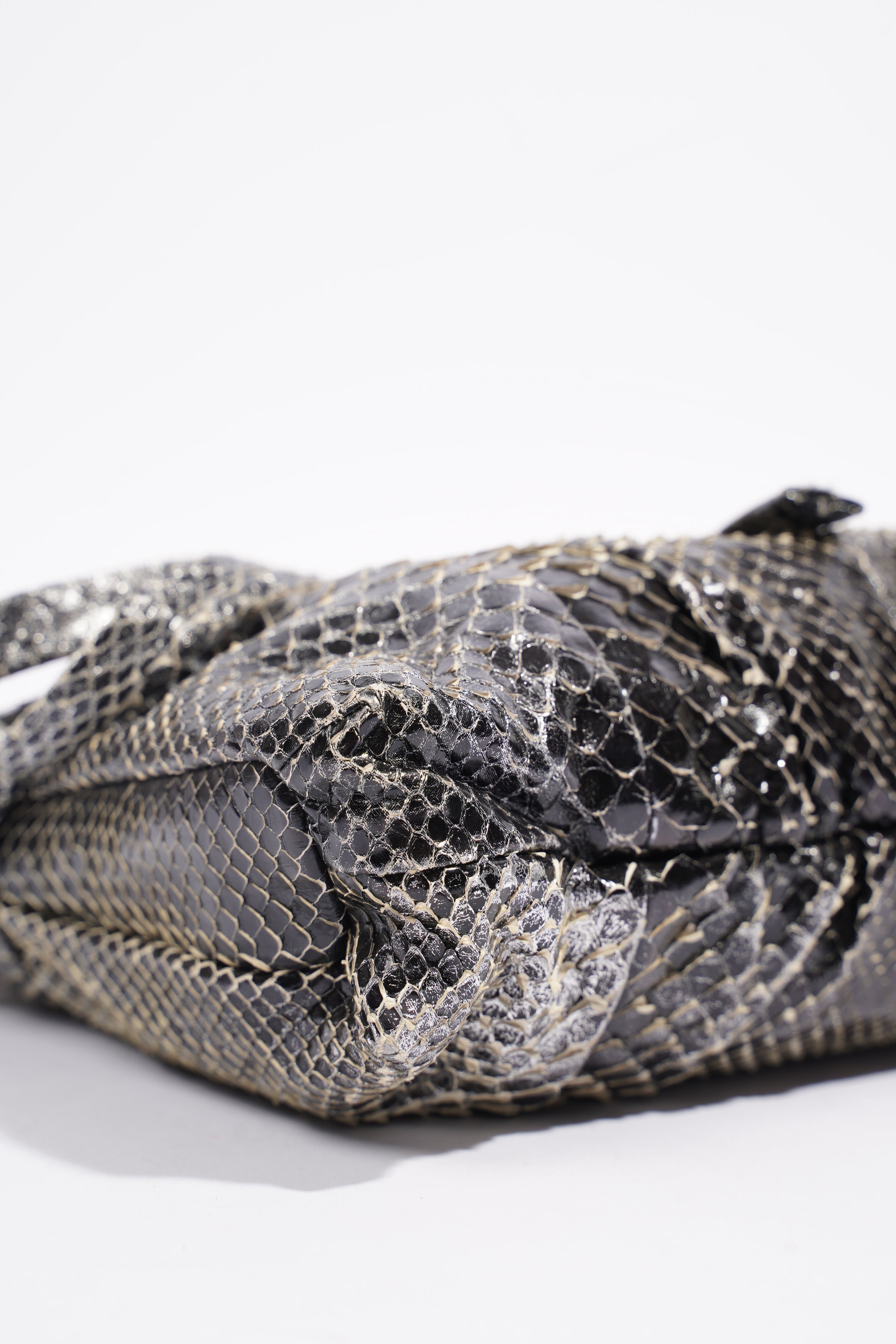 Gucci Hysteria Clutch Bag Black Python