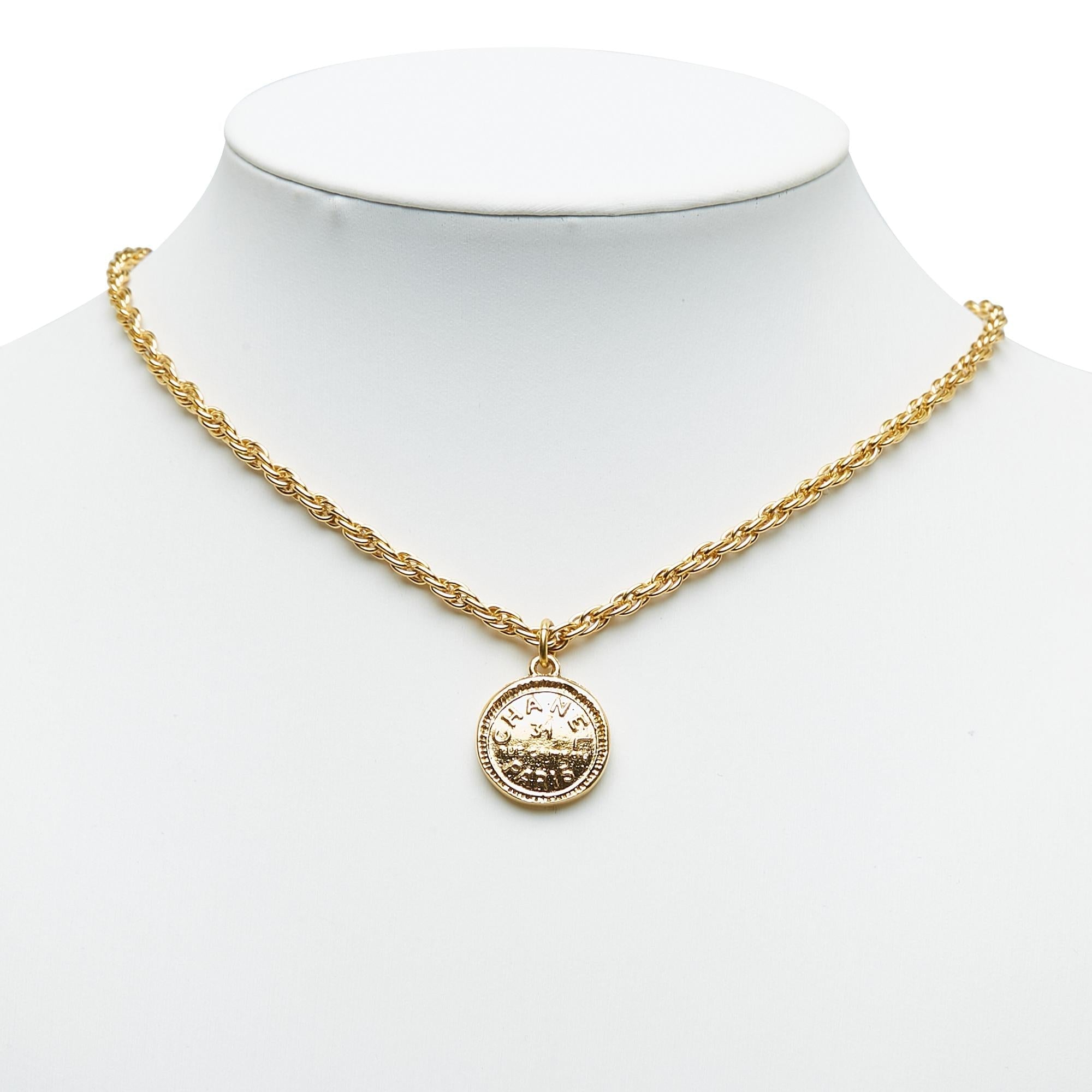 Chanel 31 Rue Cambon Pendant Necklace (SHG-XtKwIb)