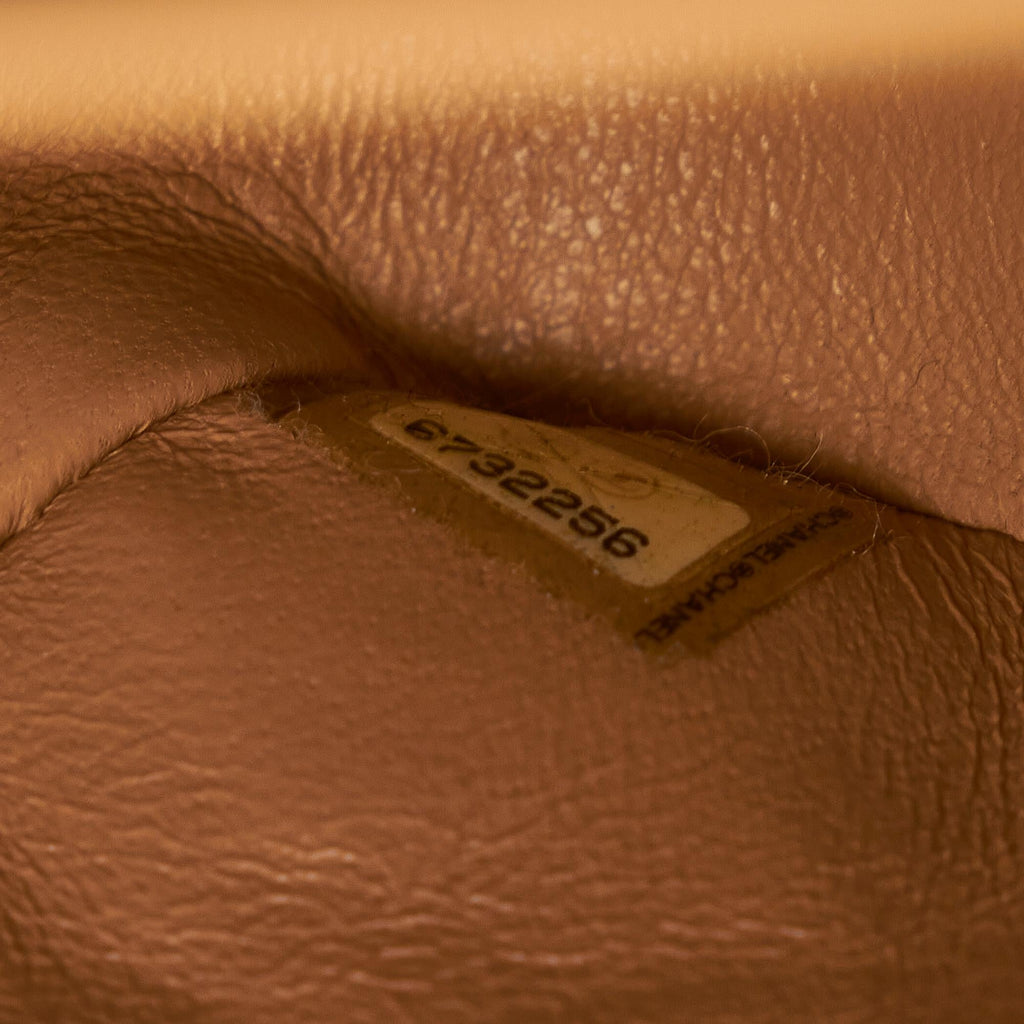 Chanel Bicolor Leather Shoulder Bag (SHG-k3TZpL)