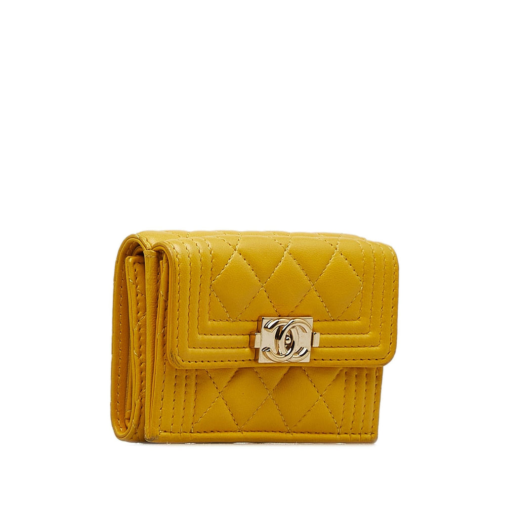 Chanel Boy Flap Compact Wallet (SHG-GimQKu)