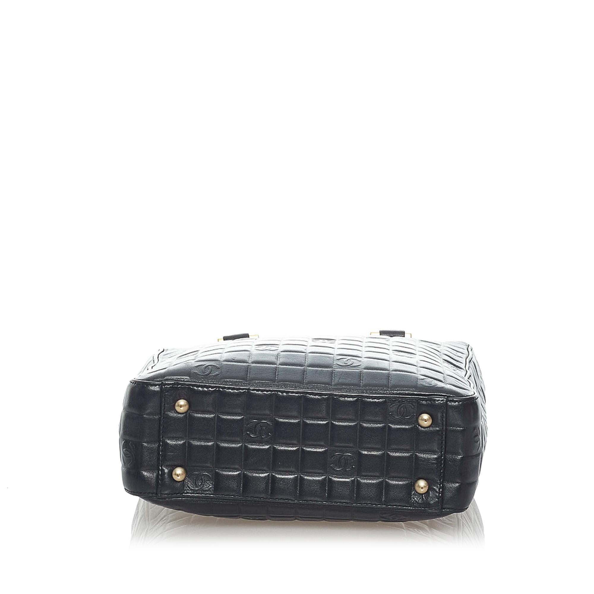 Chanel CC Choco Bar Lambskin Handbag (SHG-33486)