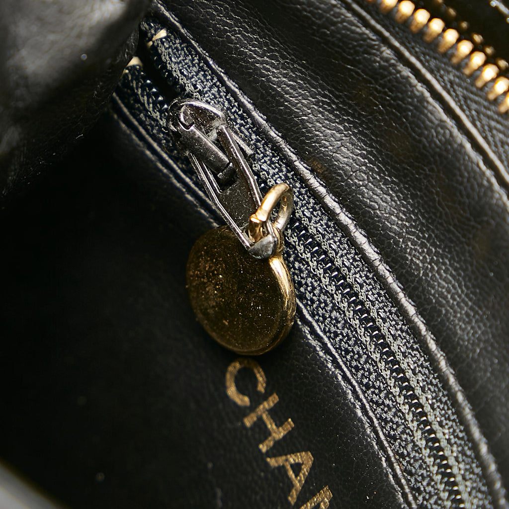 Chanel CC Patent Leather Belt Bag (SHG-27599)