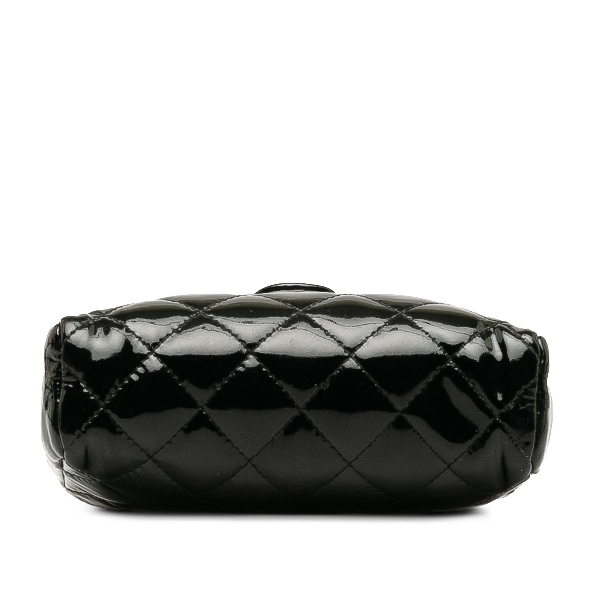 Chanel CC Phone Pouch (SHG-JBlF5K)