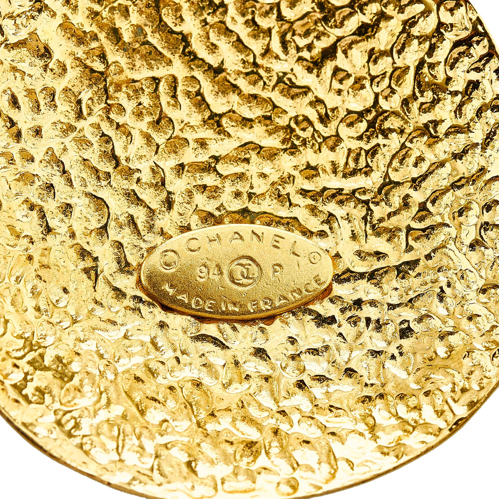 Chanel CC Round Pendant Necklace (SHG-iT3oVq)