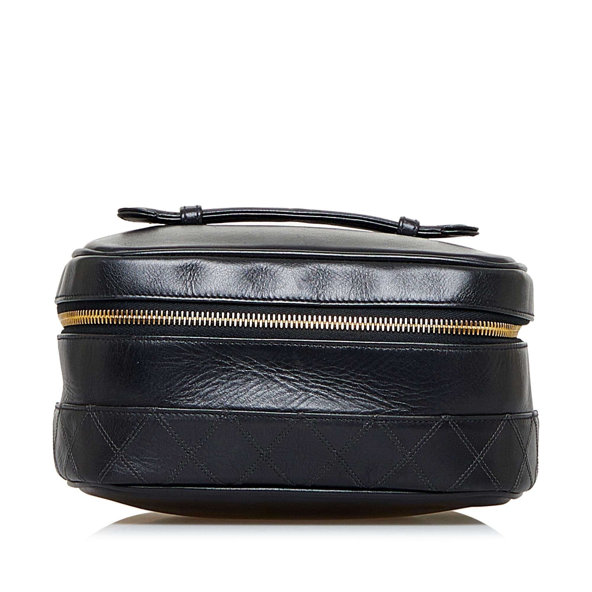 Chanel CC Vanity Bag (SHG-9lJ1hJ)