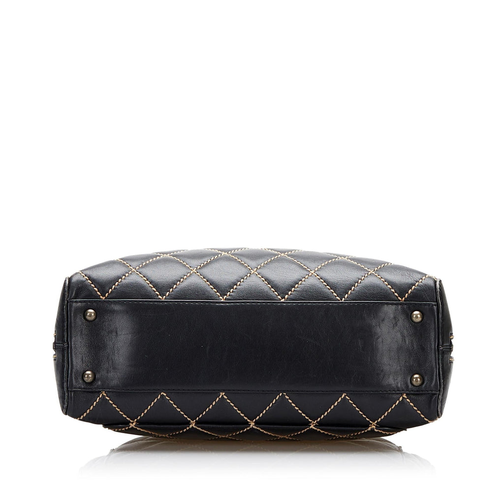 Chanel CC Wild Stitch Handbag (SHG-Dj8rWv)