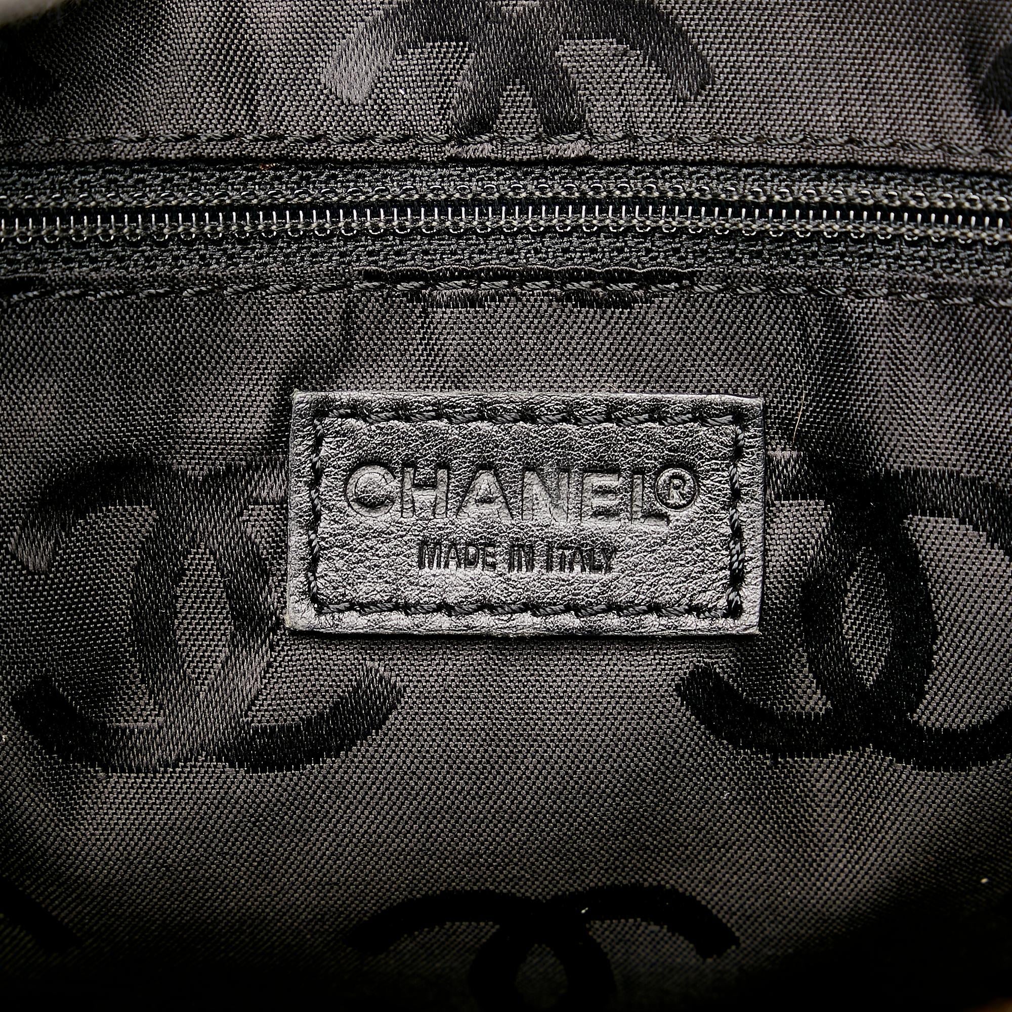 Chanel CC Wild Stitch Handbag (SHG-Dj8rWv)