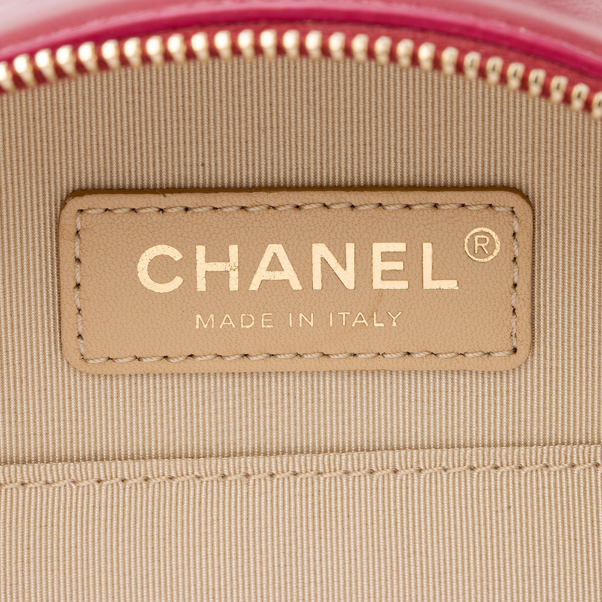 Chanel Calfskin Round As Earth Crossbody Bag (SHF-9uV7Gd)